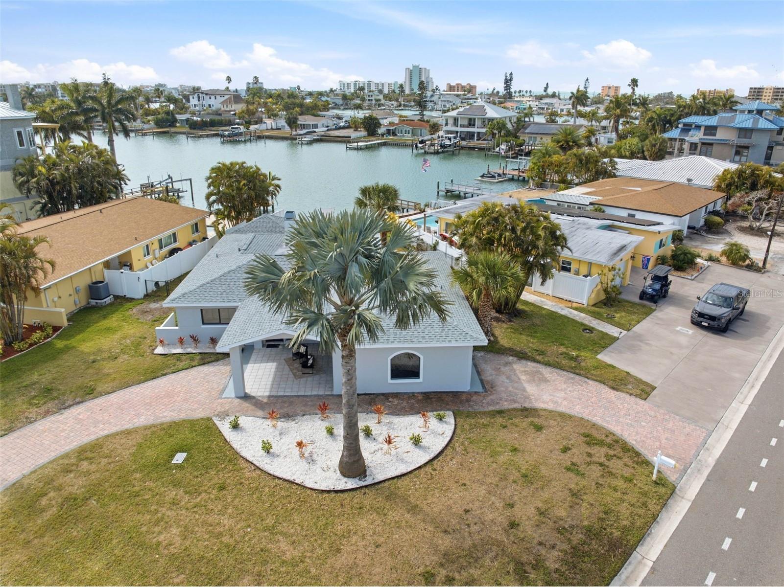 475 115th Avenue Treasure Island FL 33706 - BOCA CIEGA BAY TB8477763 image1