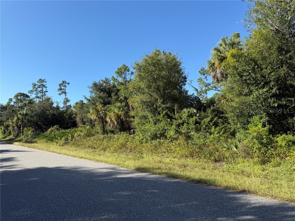 475 Barrett Street Port Charlotte FL 33954 C7516767 image2