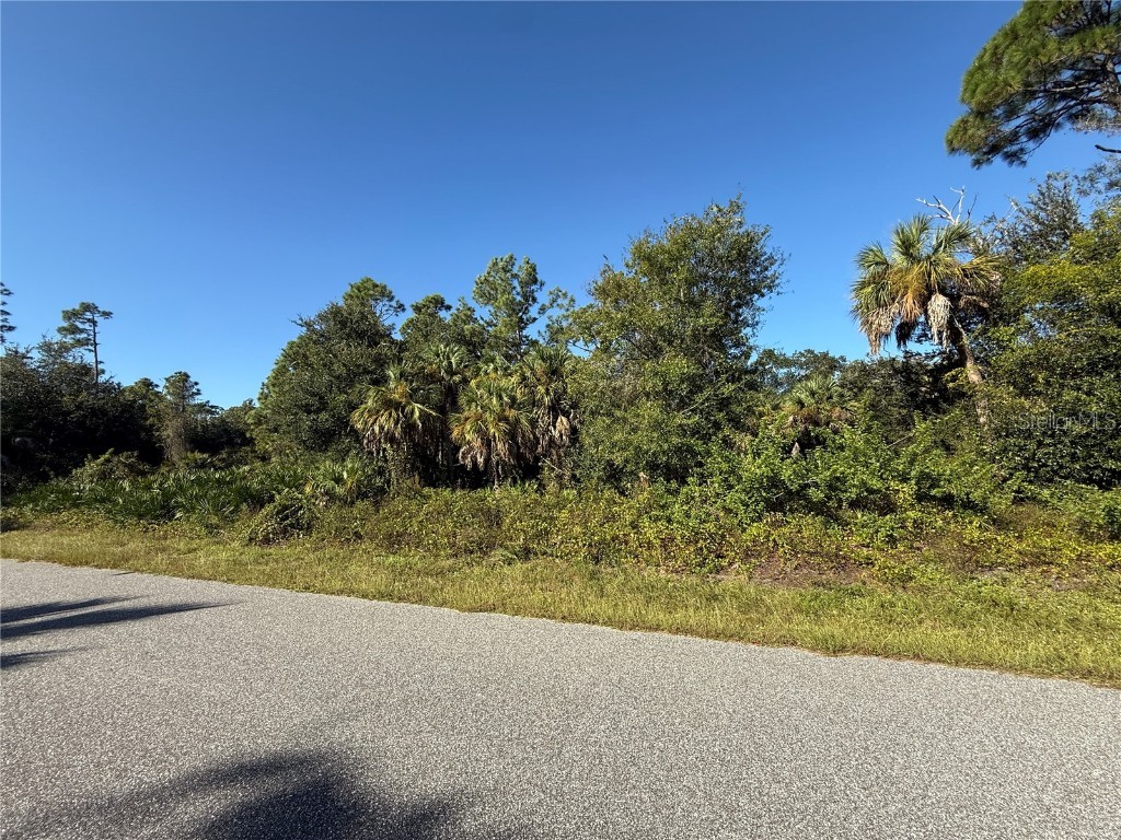 475 Barrett Street Port Charlotte FL 33954 C7516767 image3