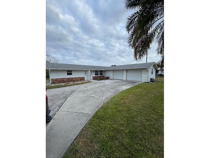 475 Palm Creek Drive Englewood FL 34223 - GOTTFRIED CREEK TB8338329 image1