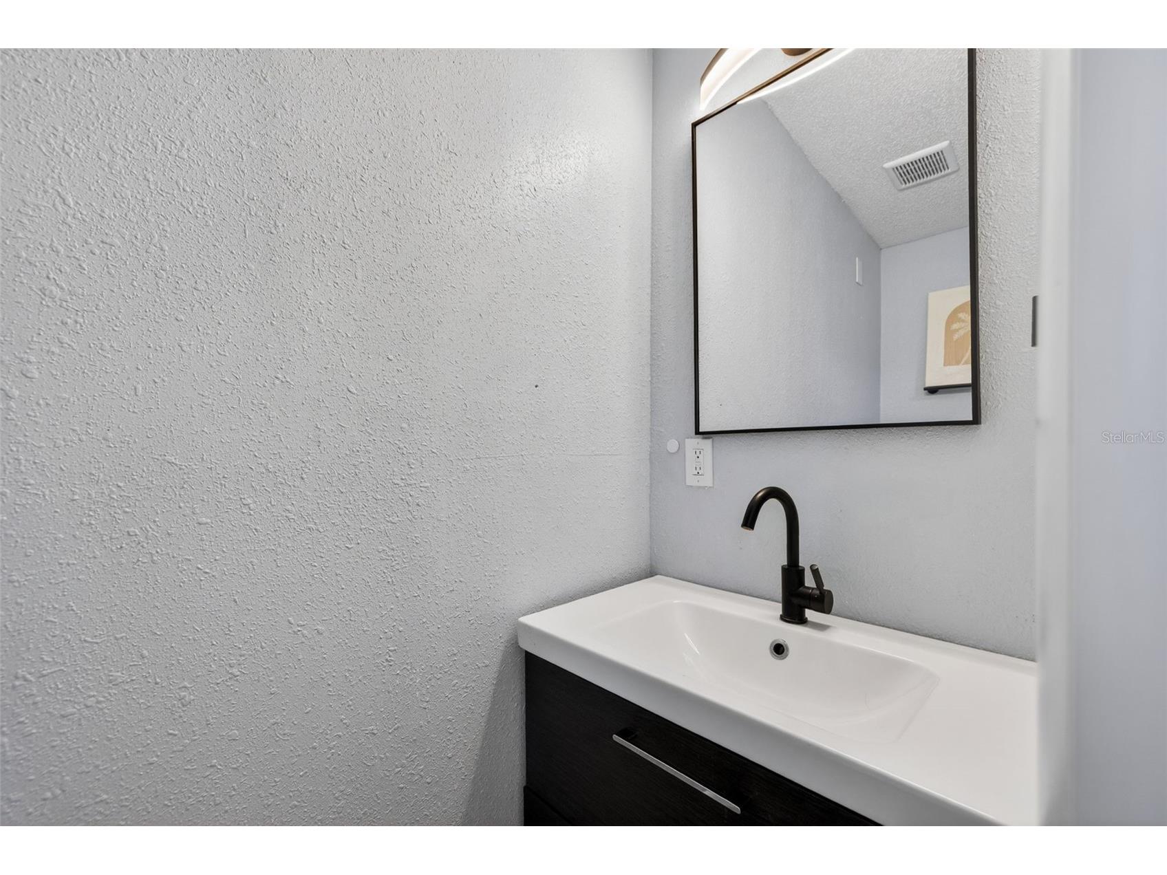 4750 39th Avenue N Saint Petersburg FL 33714 TB8512391 image17