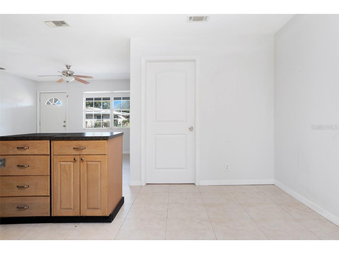 4750 68th Street N Saint Petersburg FL 33709 TB8452332 image10