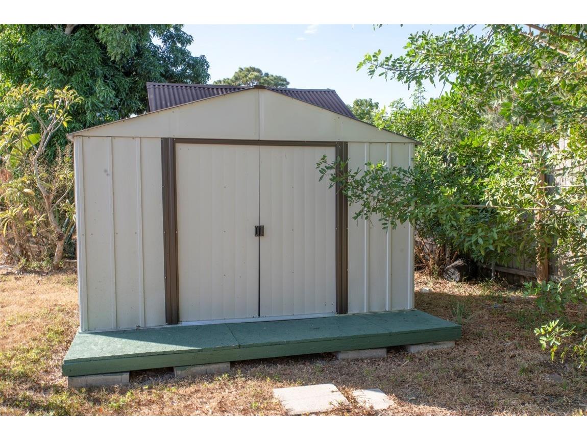 4750 68th Street N Saint Petersburg FL 33709 TB8452332 image25