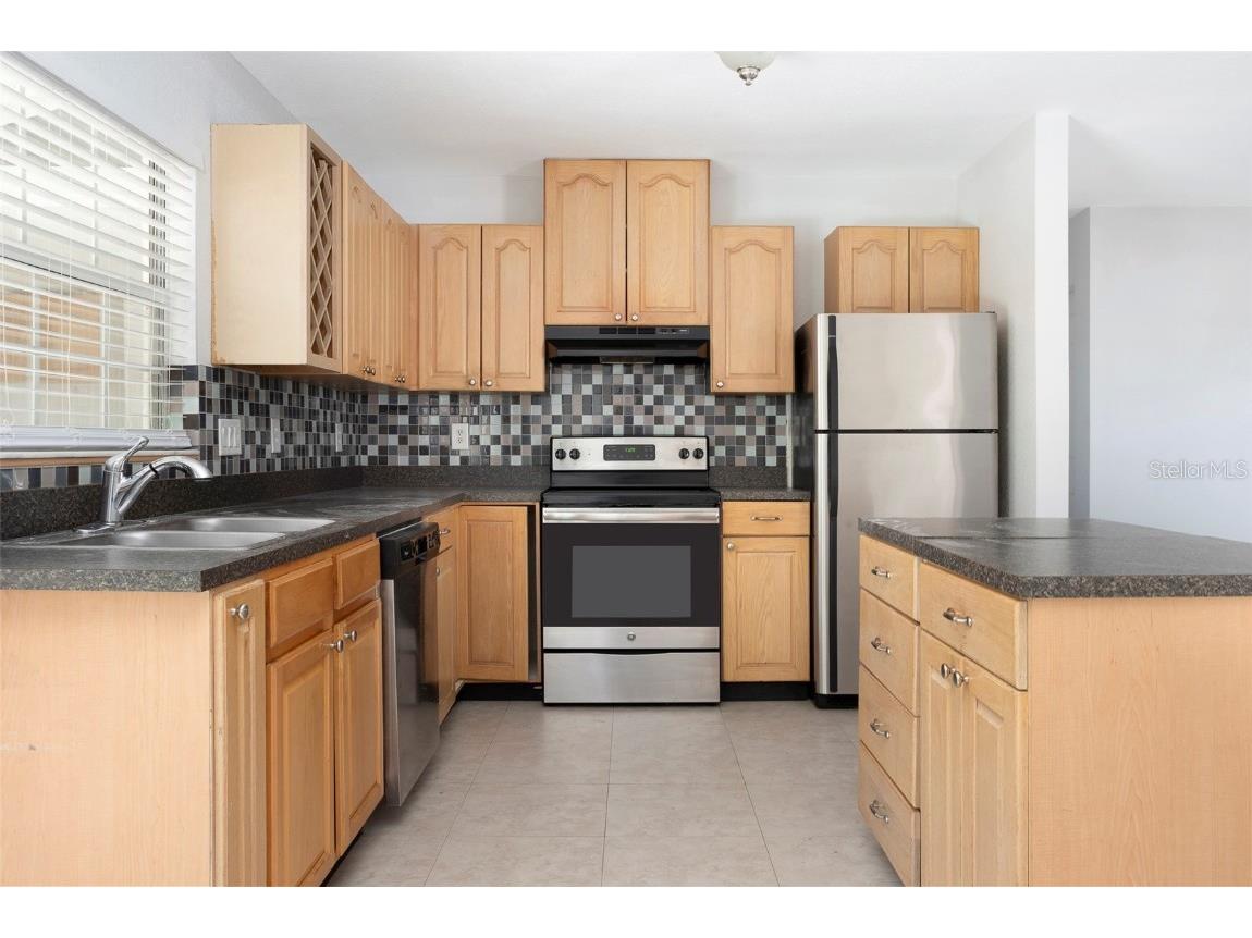 4750 68th Street N Saint Petersburg FL 33709 TB8452332 image7