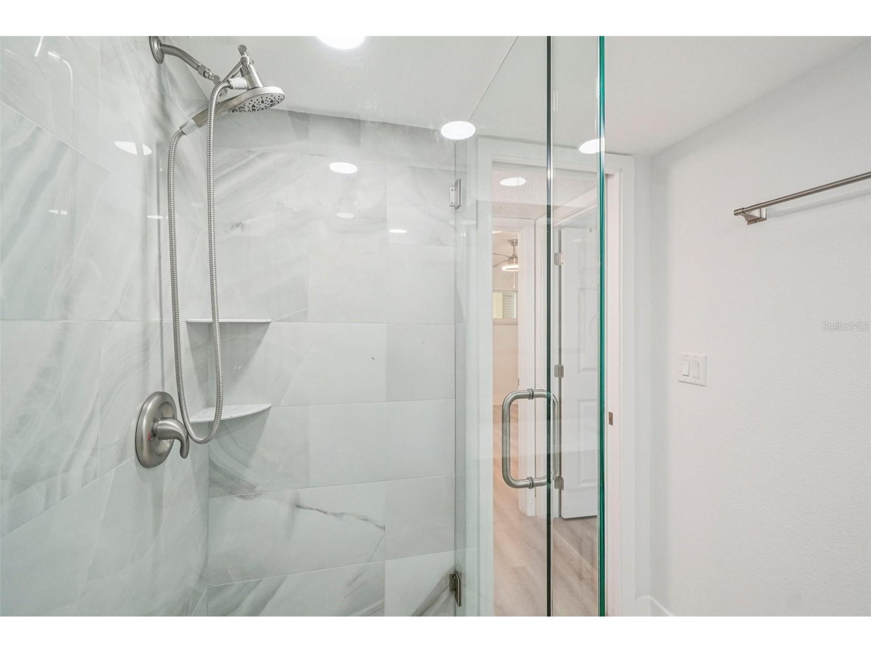 4750 Cove Circle #107 Saint Petersburg FL 33708 TB8491473 image10