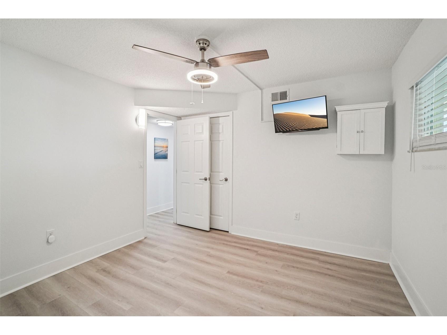 4750 Cove Circle #107 Saint Petersburg FL 33708 TB8491473 image12