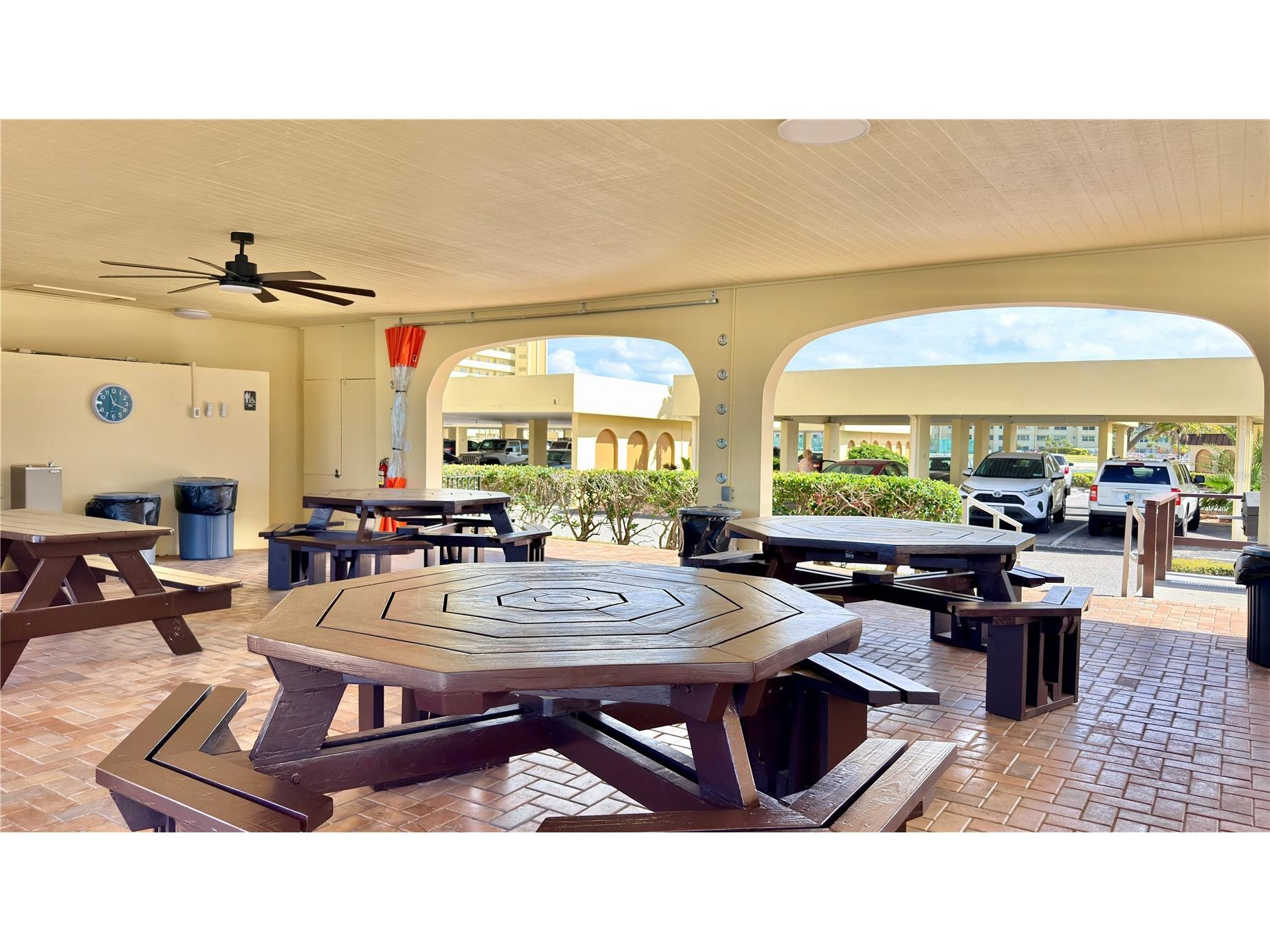 4750 Cove Circle #107 Saint Petersburg FL 33708 TB8491473 image28