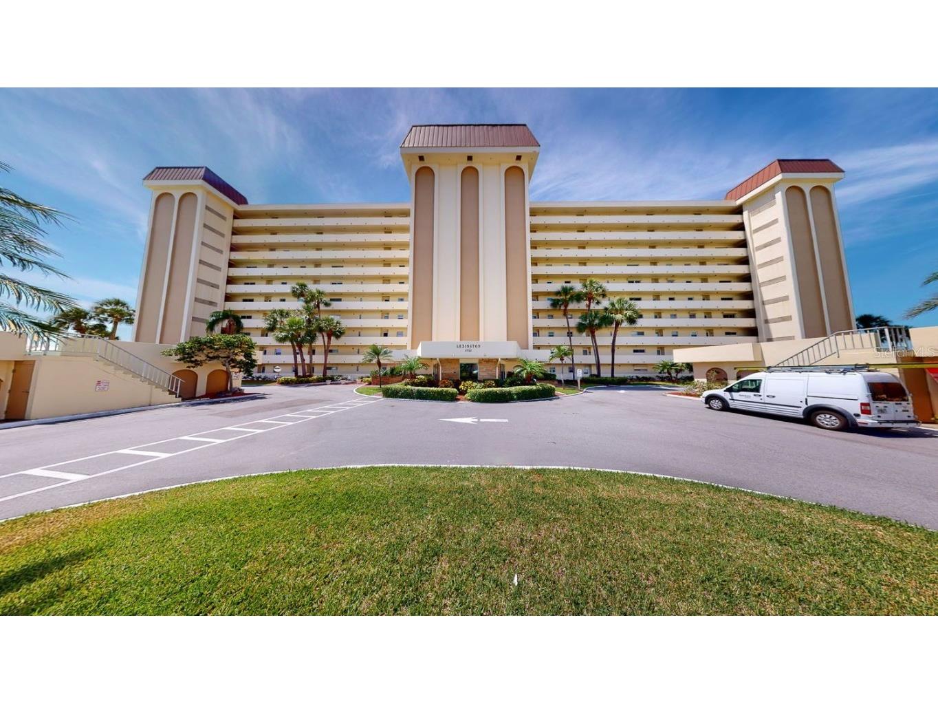 4750 Cove Circle #410 Saint Petersburg FL 33708 - BOCA CIEGA BAY T3439436 image1