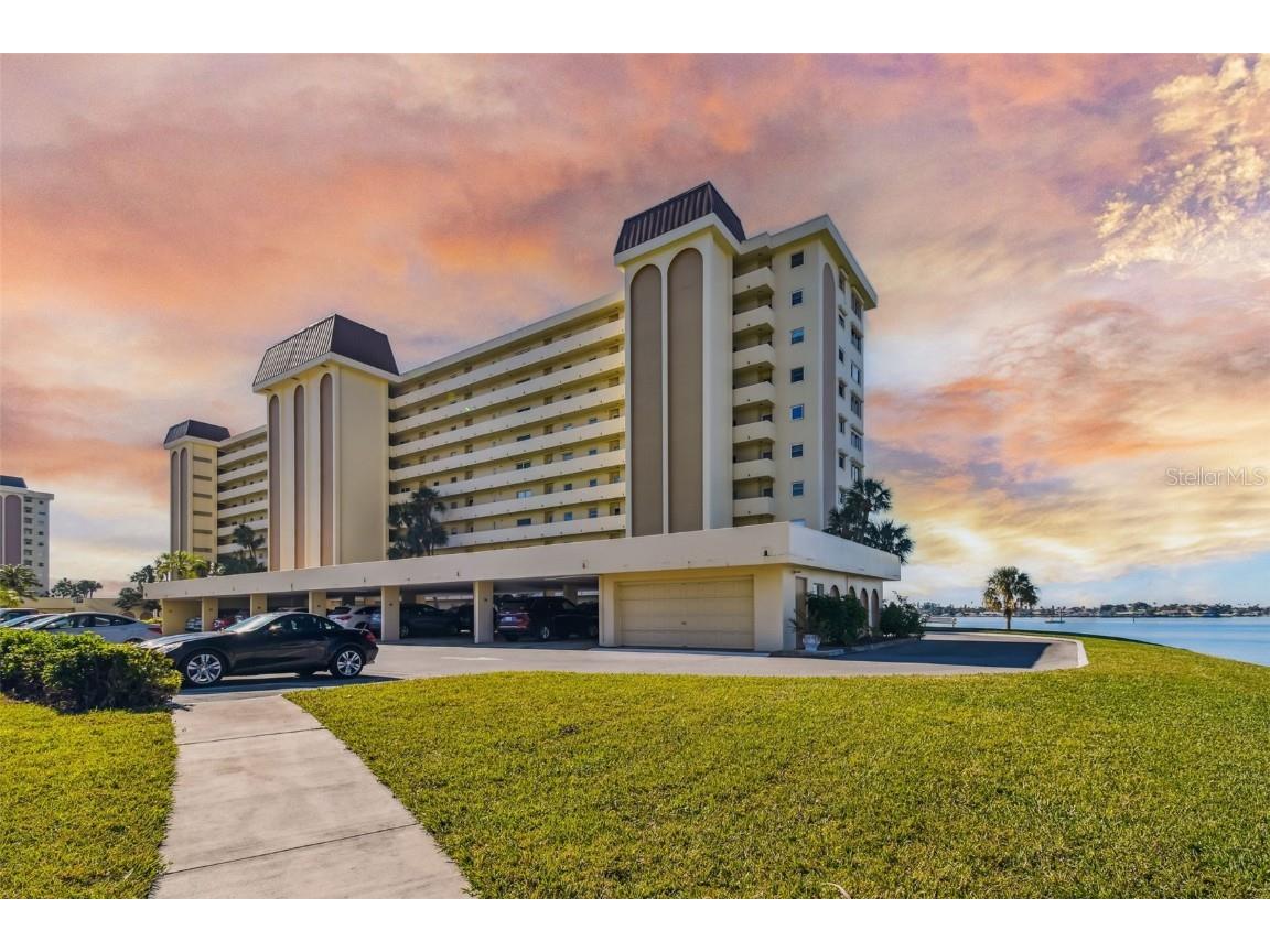 4750 Cove Circle #701 Saint Petersburg FL 33708 - BOCA CIEGA BAY - INTRACOASTAL U8187313 image1
