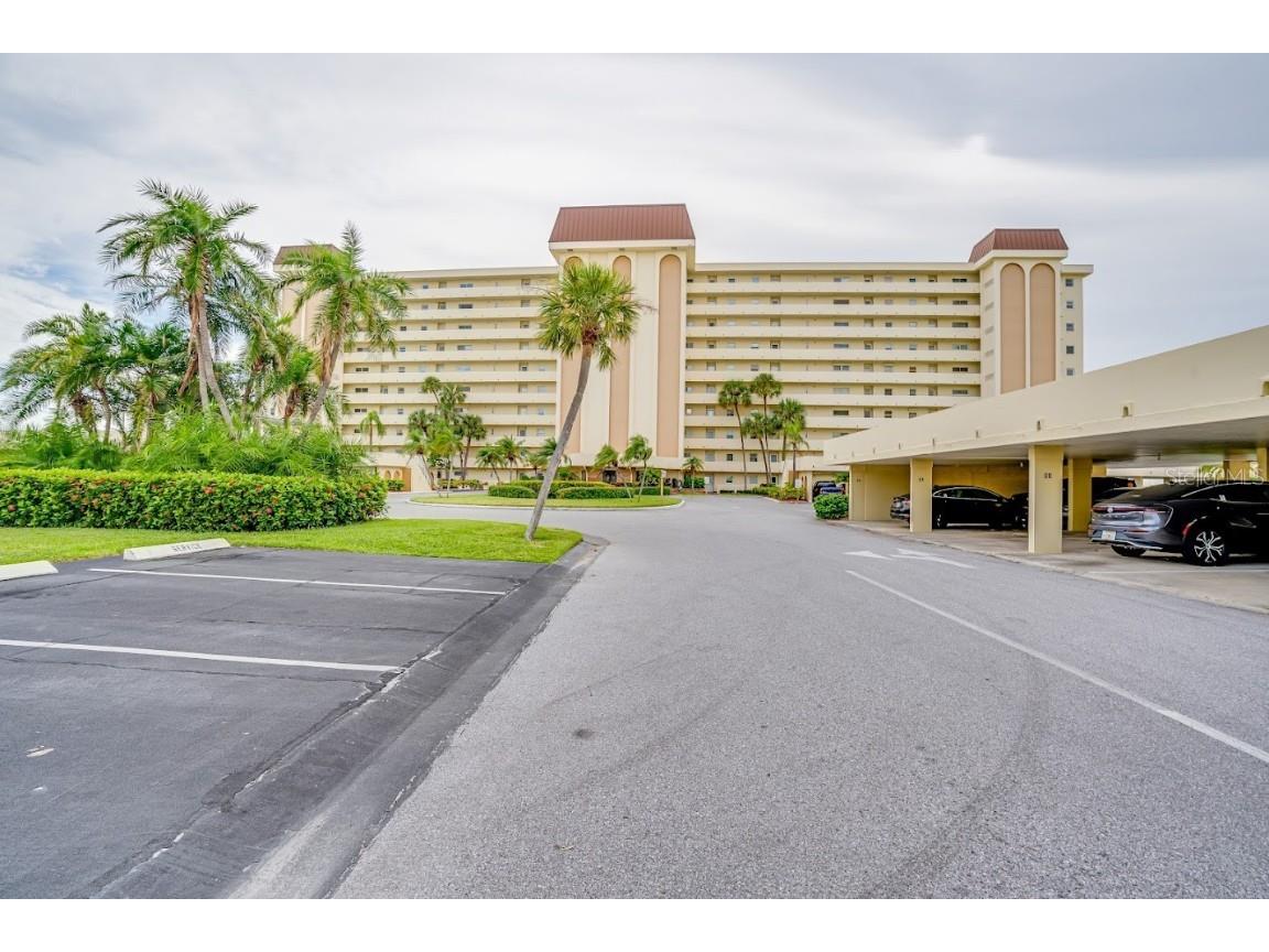 4750 Cove Circle #706 Saint Petersburg FL 33708 TB8358962 image1