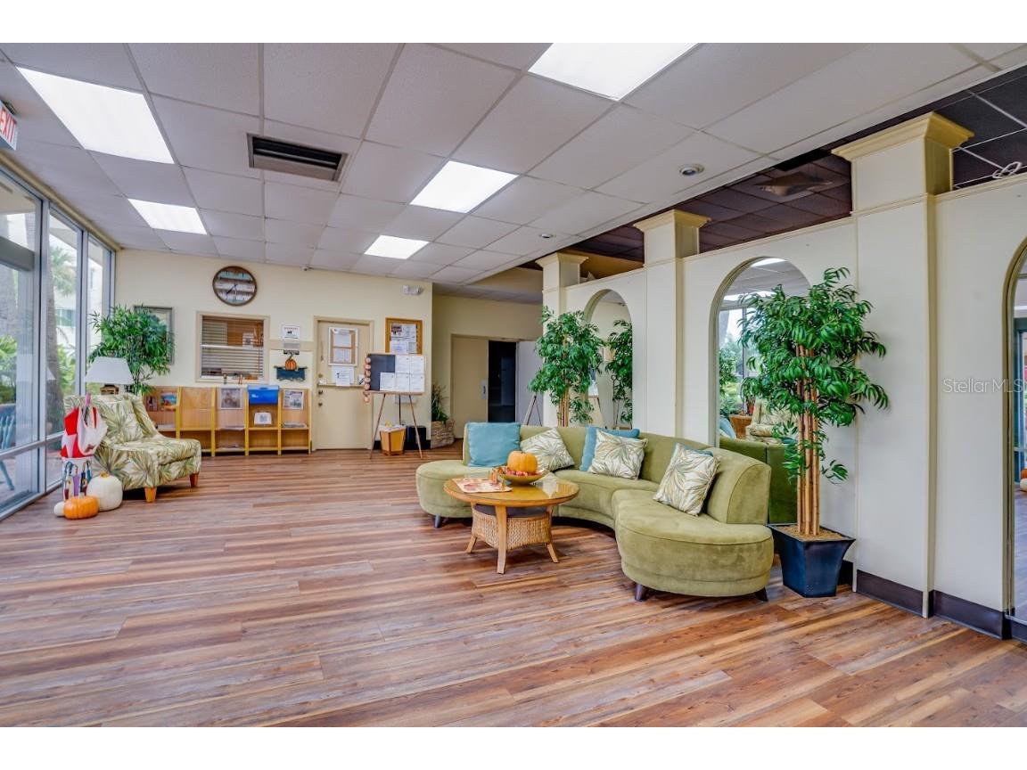 4750 Cove Circle #706 Saint Petersburg FL 33708 TB8358962 image19