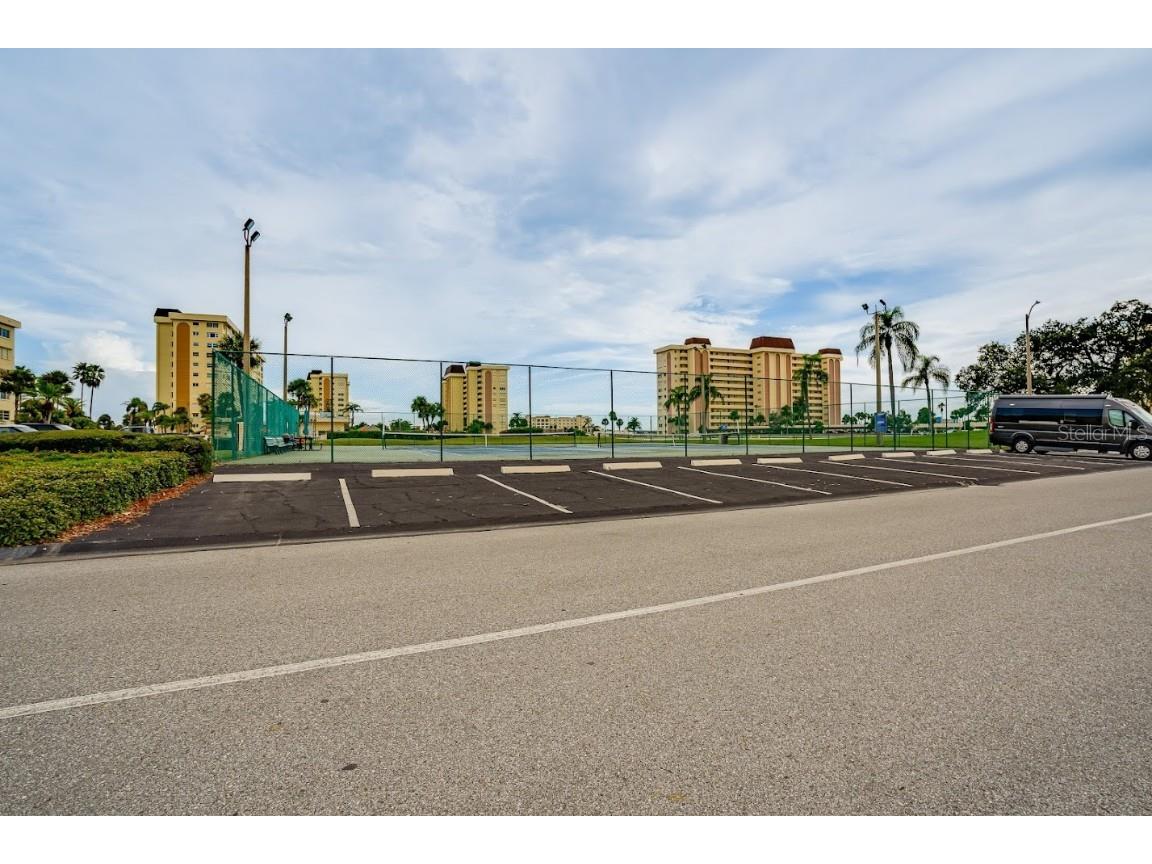 4750 Cove Circle #706 Saint Petersburg FL 33708 TB8358962 image23