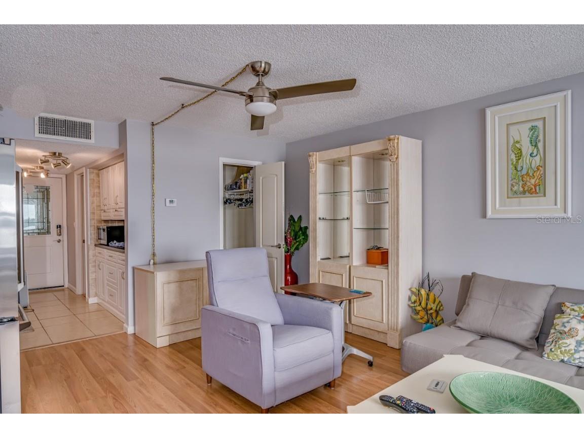 4750 Cove Circle #706 Saint Petersburg FL 33708 TB8358962 image8