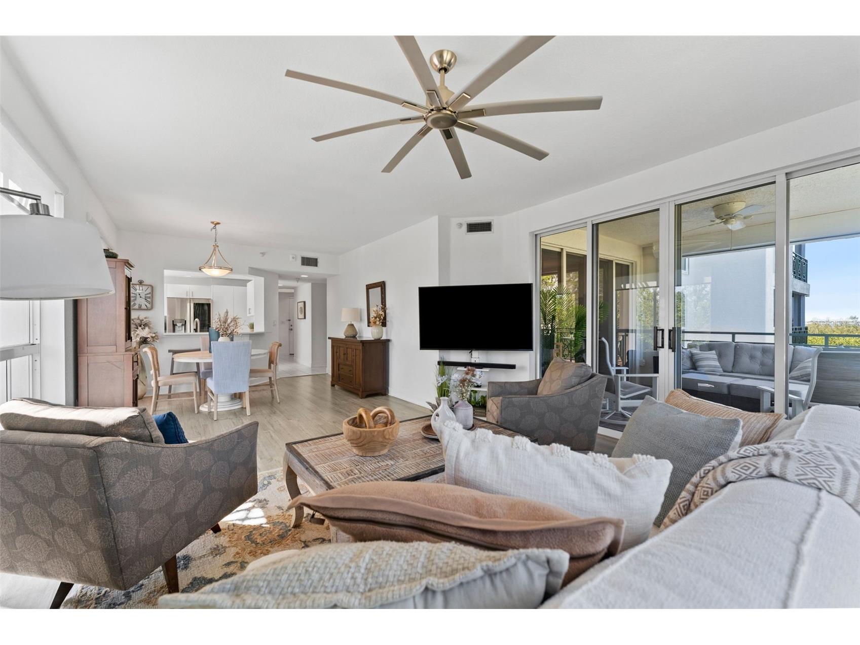 4750 Dolphin Cay Lane S #209 Saint Petersburg FL 33711 TB8436412 image11