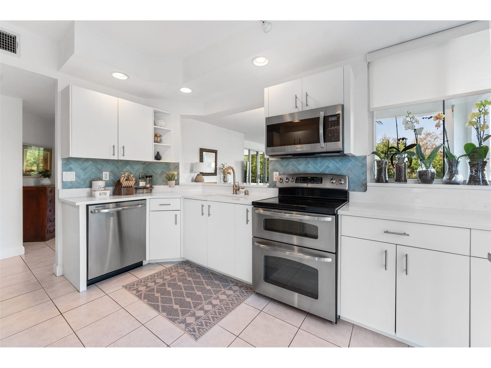 4750 Dolphin Cay Lane S #209 Saint Petersburg FL 33711 TB8436412 image15