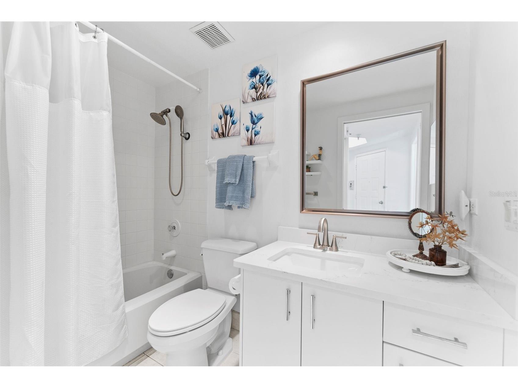 4750 Dolphin Cay Lane S #209 Saint Petersburg FL 33711 TB8436412 image19