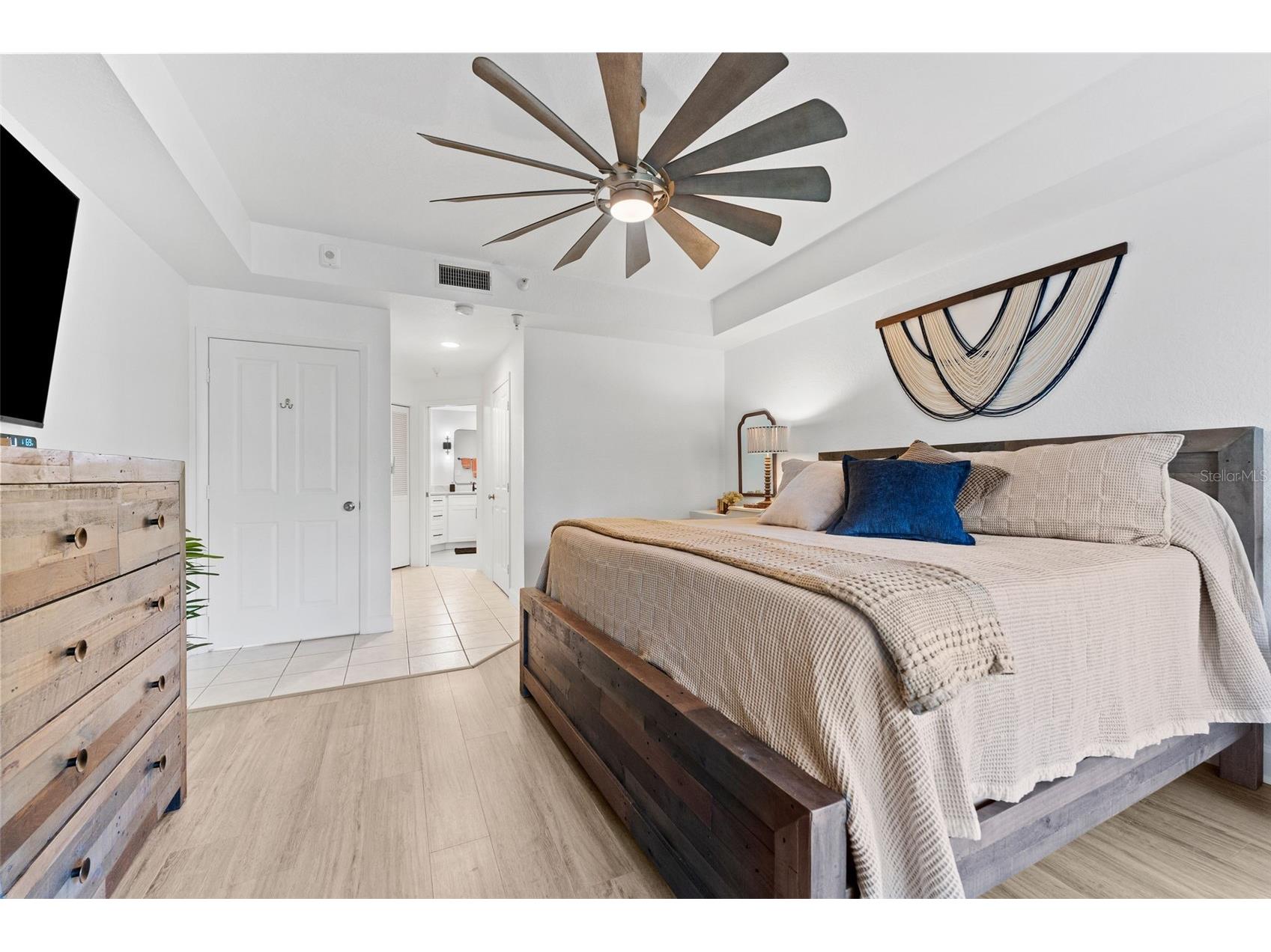 4750 Dolphin Cay Lane S #209 Saint Petersburg FL 33711 TB8436412 image21