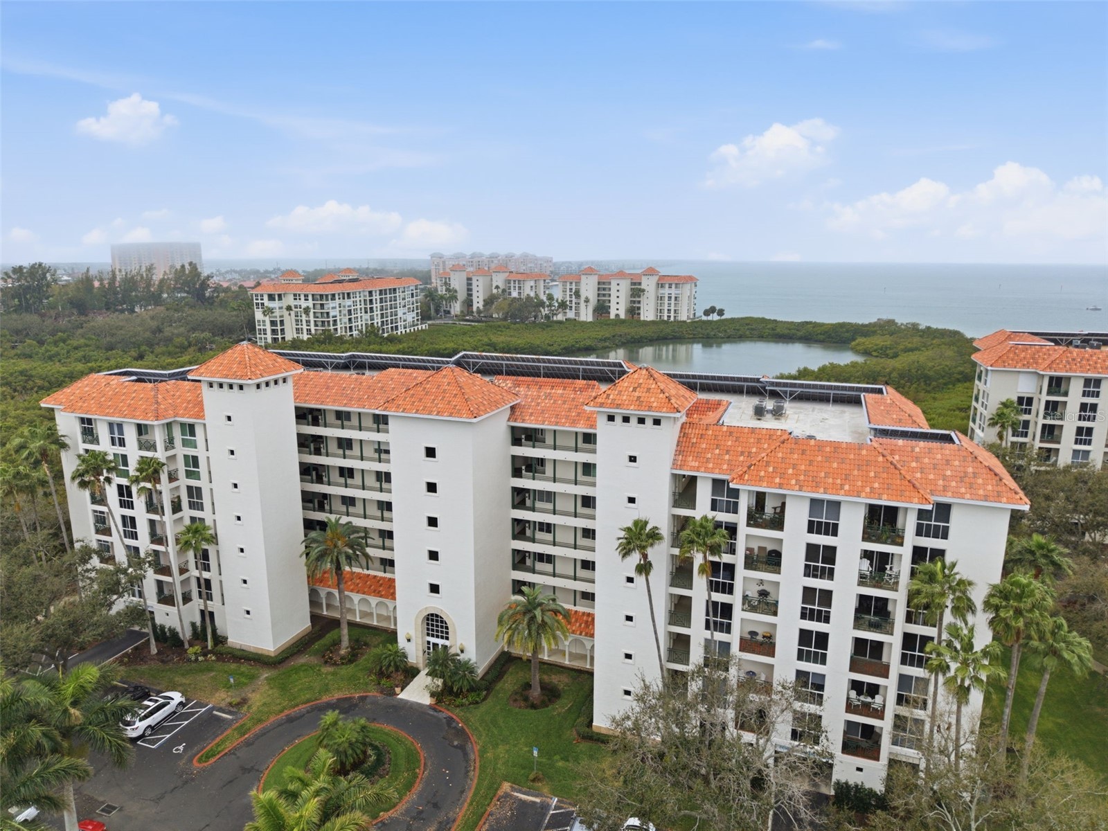 4750 Dolphin Cay Lane S #408 Saint Petersburg FL 33711 - SKIMMER COVE/BOCA CIEAGA BAY TB8481717 image1