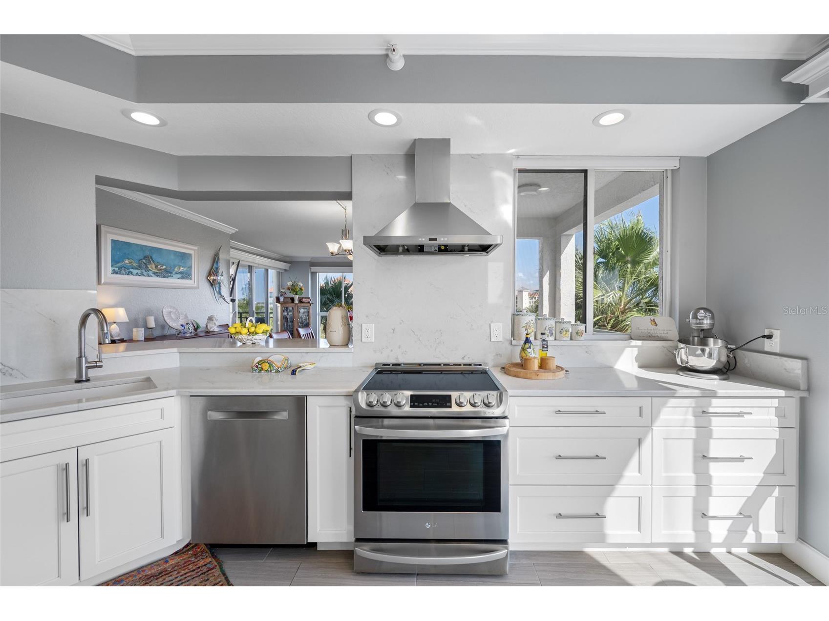 4750 Dolphin Cay Lane S #509 Saint Petersburg FL 33711 TB8479861 image23