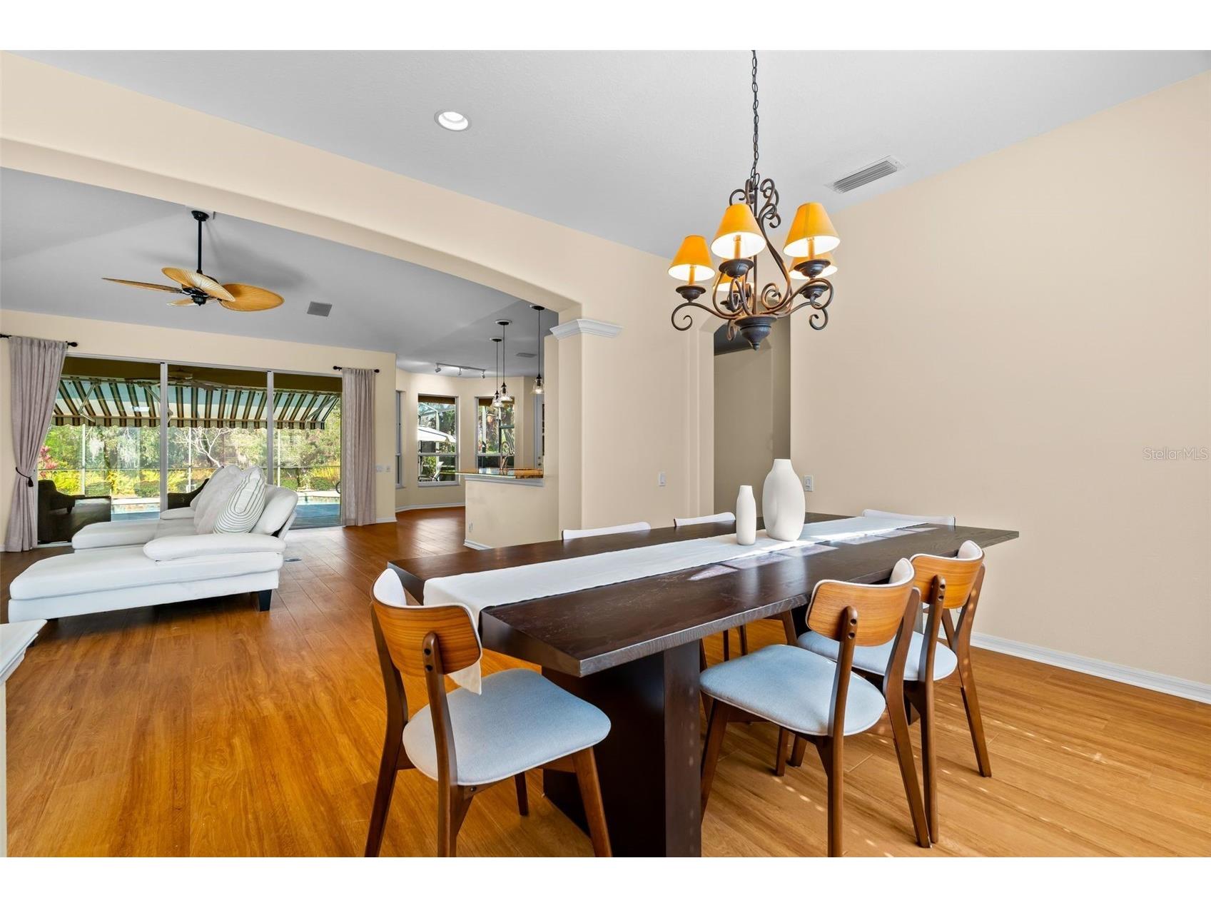4751 Carrington Circle Sarasota FL 34243 A4683772 image11