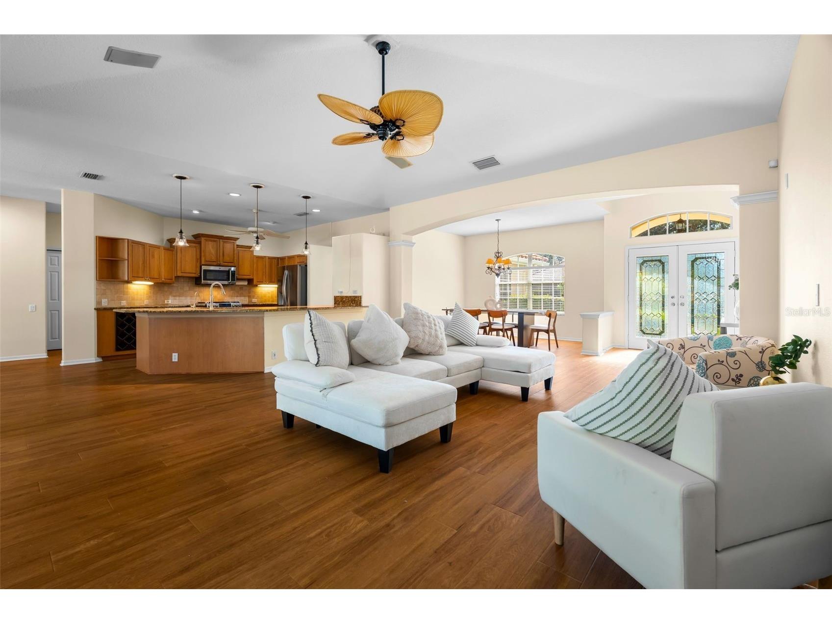 4751 Carrington Circle Sarasota FL 34243 A4683772 image19