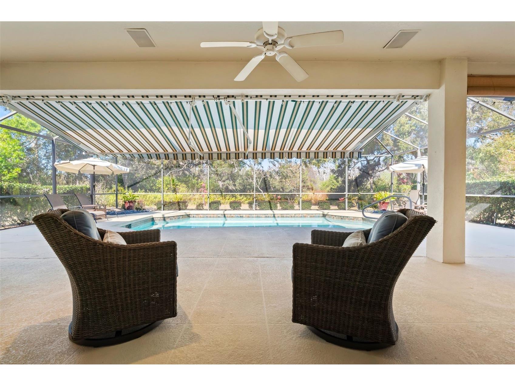 4751 Carrington Circle Sarasota FL 34243 A4683772 image21