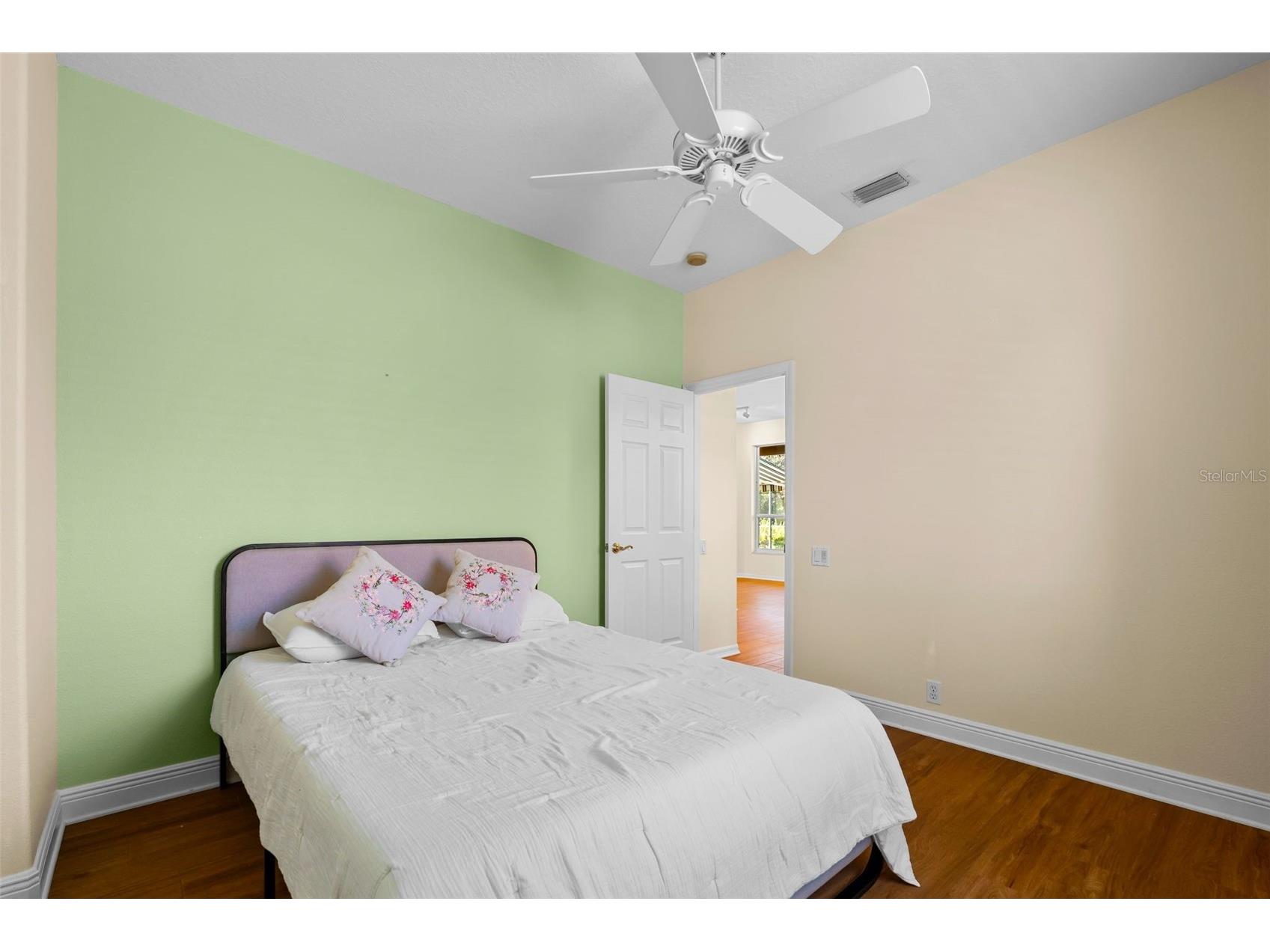 4751 Carrington Circle Sarasota FL 34243 A4683772 image34