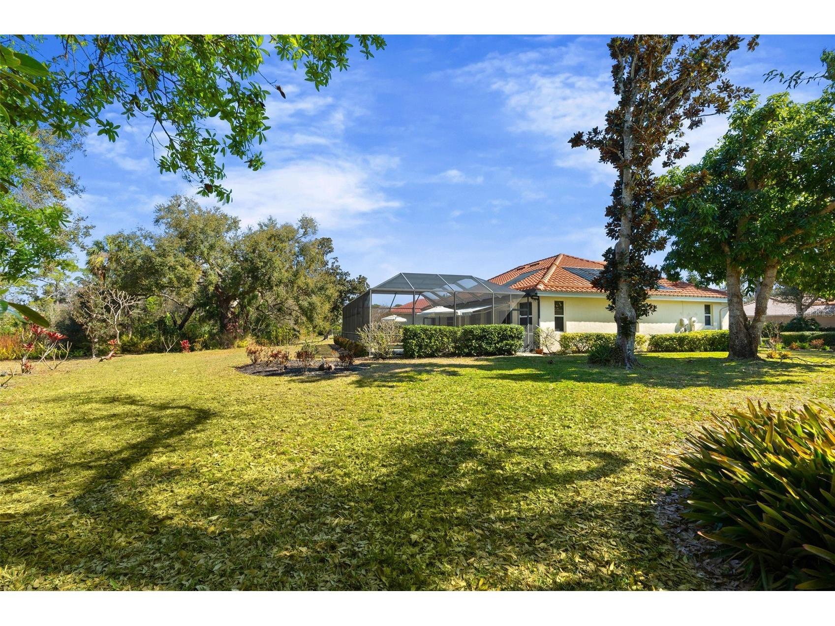 4751 Carrington Circle Sarasota FL 34243 A4683772 image37