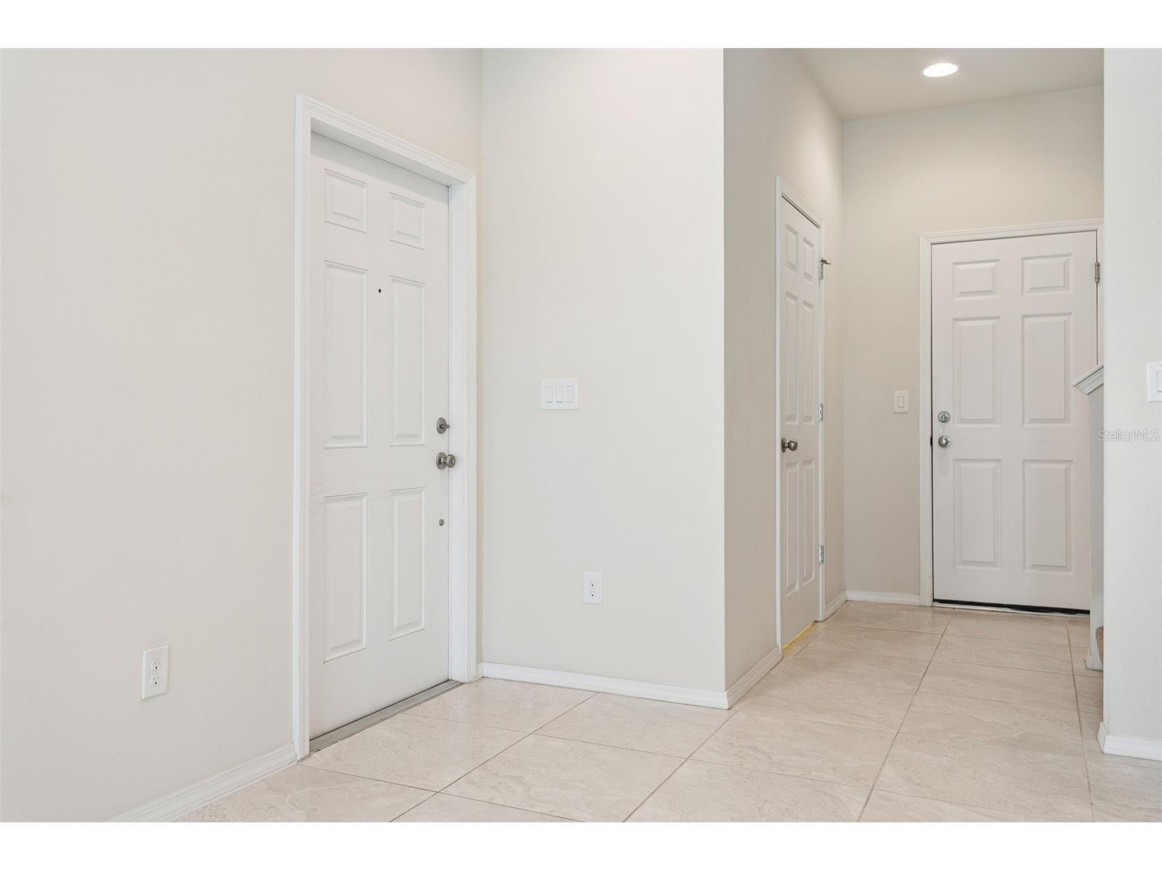 4751 White Sanderling Court Tampa FL 33619 TB8515810 image5