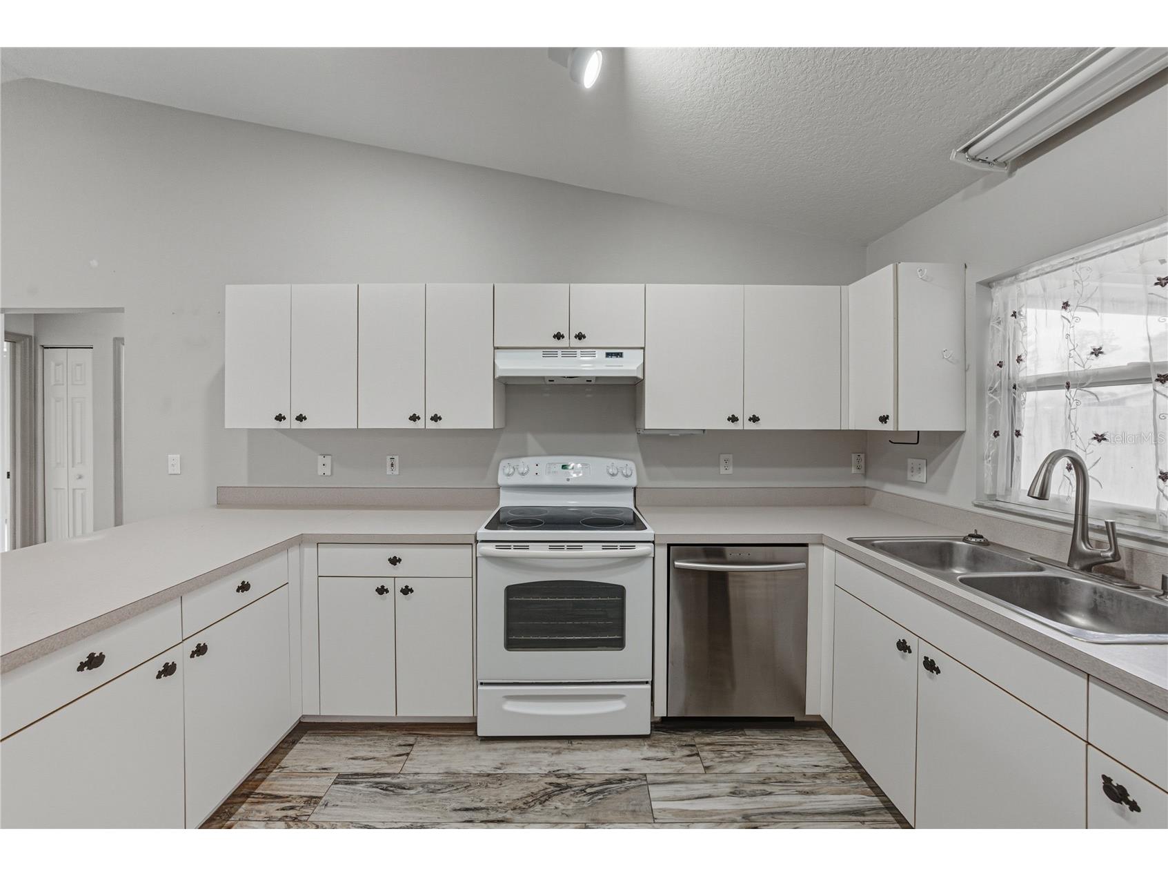 4752 Timber Way Zephyrhills FL 33542 TB8477510 image16