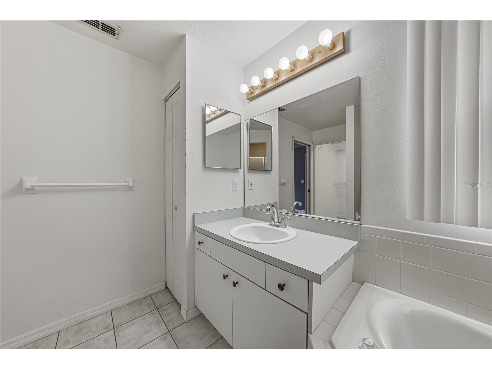 4752 Timber Way Zephyrhills FL 33542 TB8477510 image29