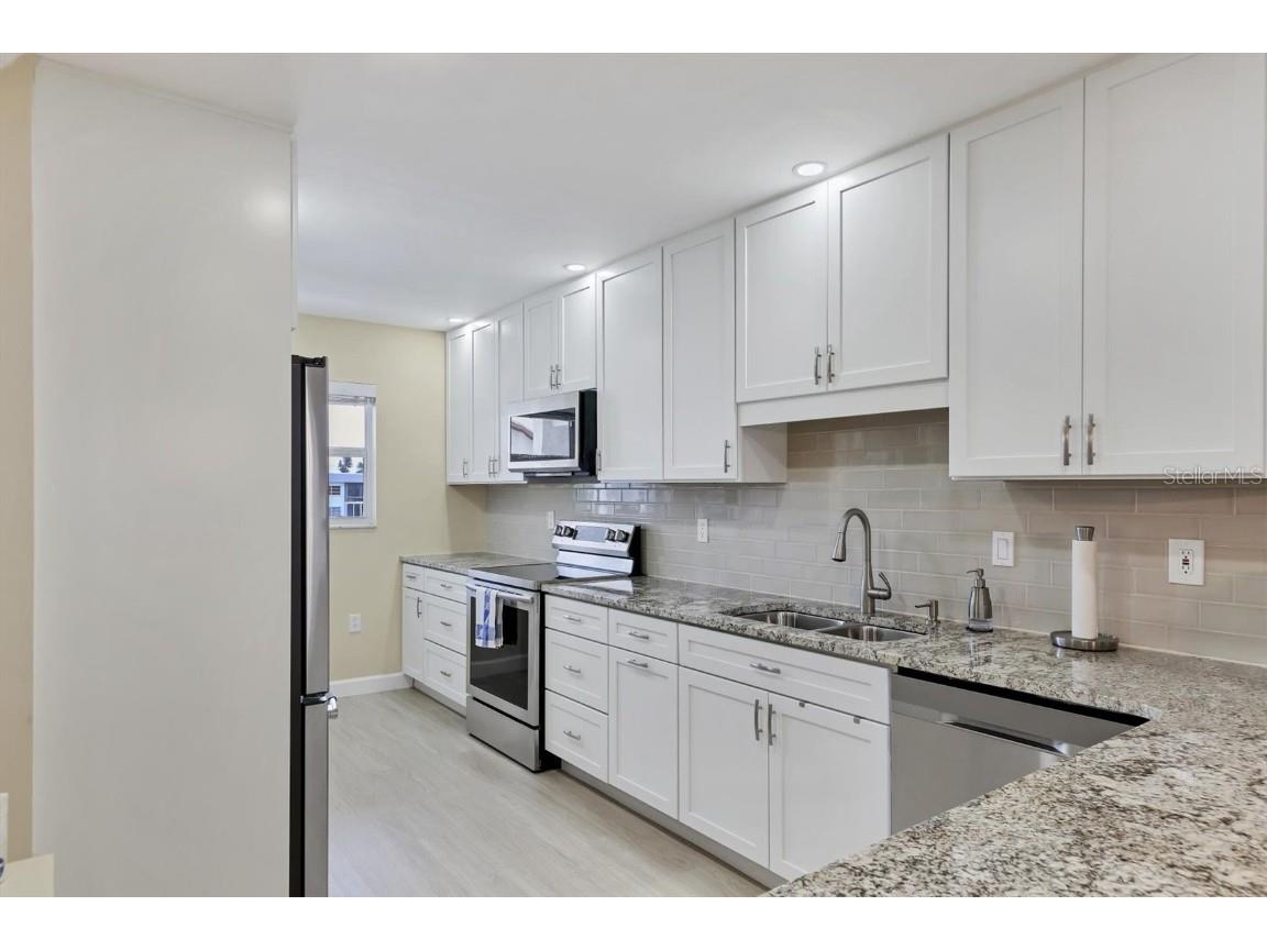 4753 Independence Drive Bradenton FL 34210 - SARASOTA BAY A4643590 image9