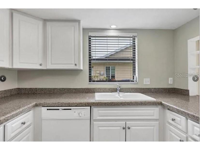 4753 Ringwood Meadow Sarasota FL 34235 A4690116 image13