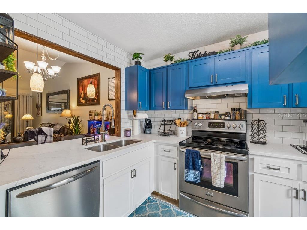 4753 Sunny Loop Holiday FL 34690 TB8494701 image8