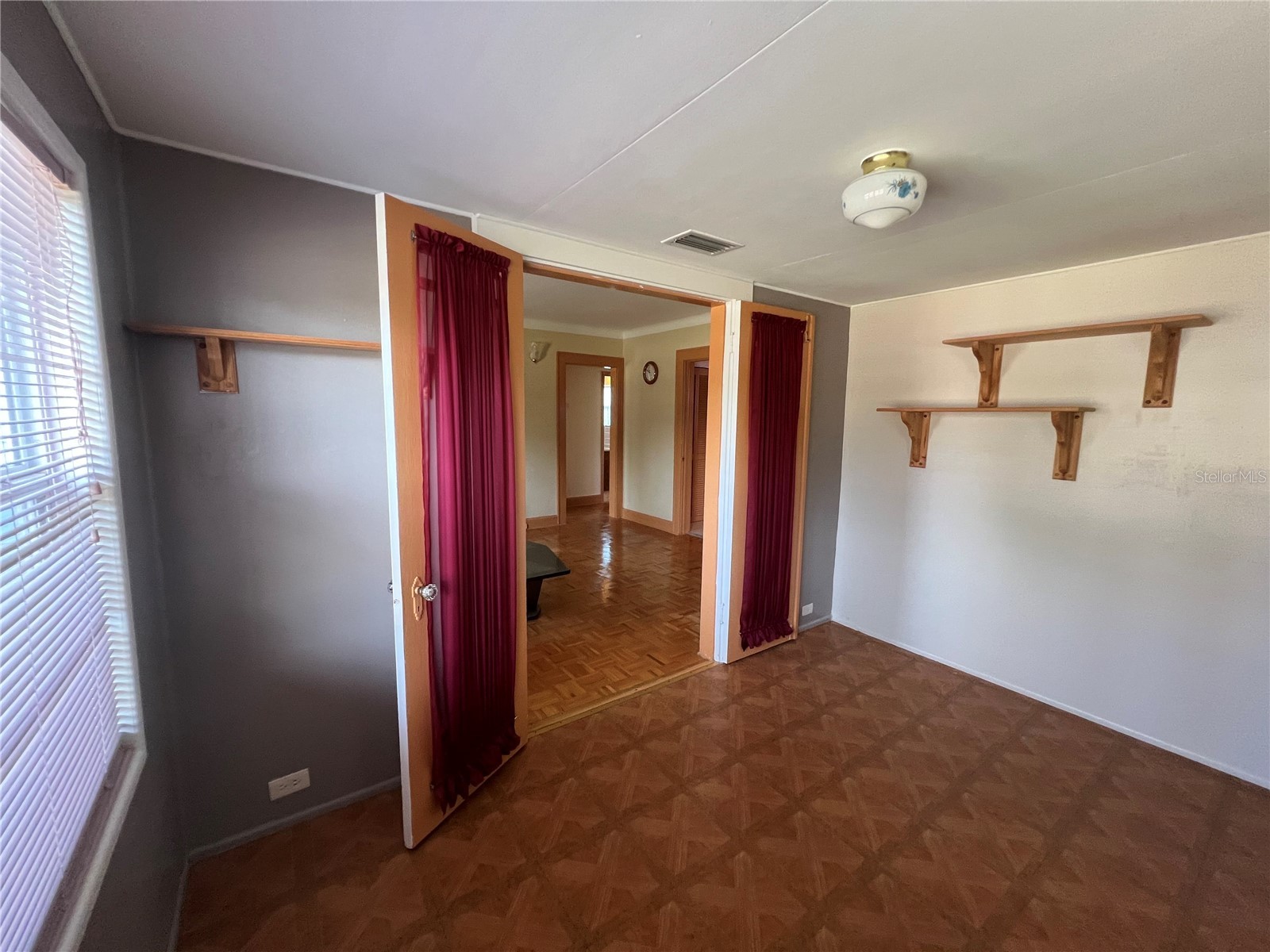 4754 1st Avenue N Saint Petersburg FL 33713 TB8493253 image8