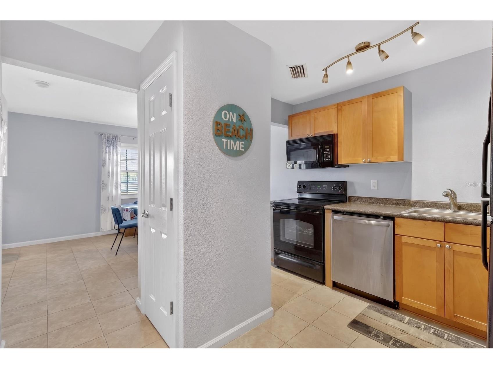 4754 Cobia Drive SE #D Saint Petersburg FL 33705 TB8498525 image20