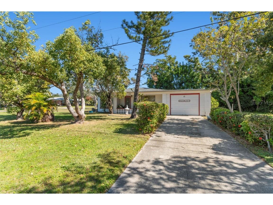 4755 Osage Road N Saint Petersburg FL 33708 TB8444577 image1