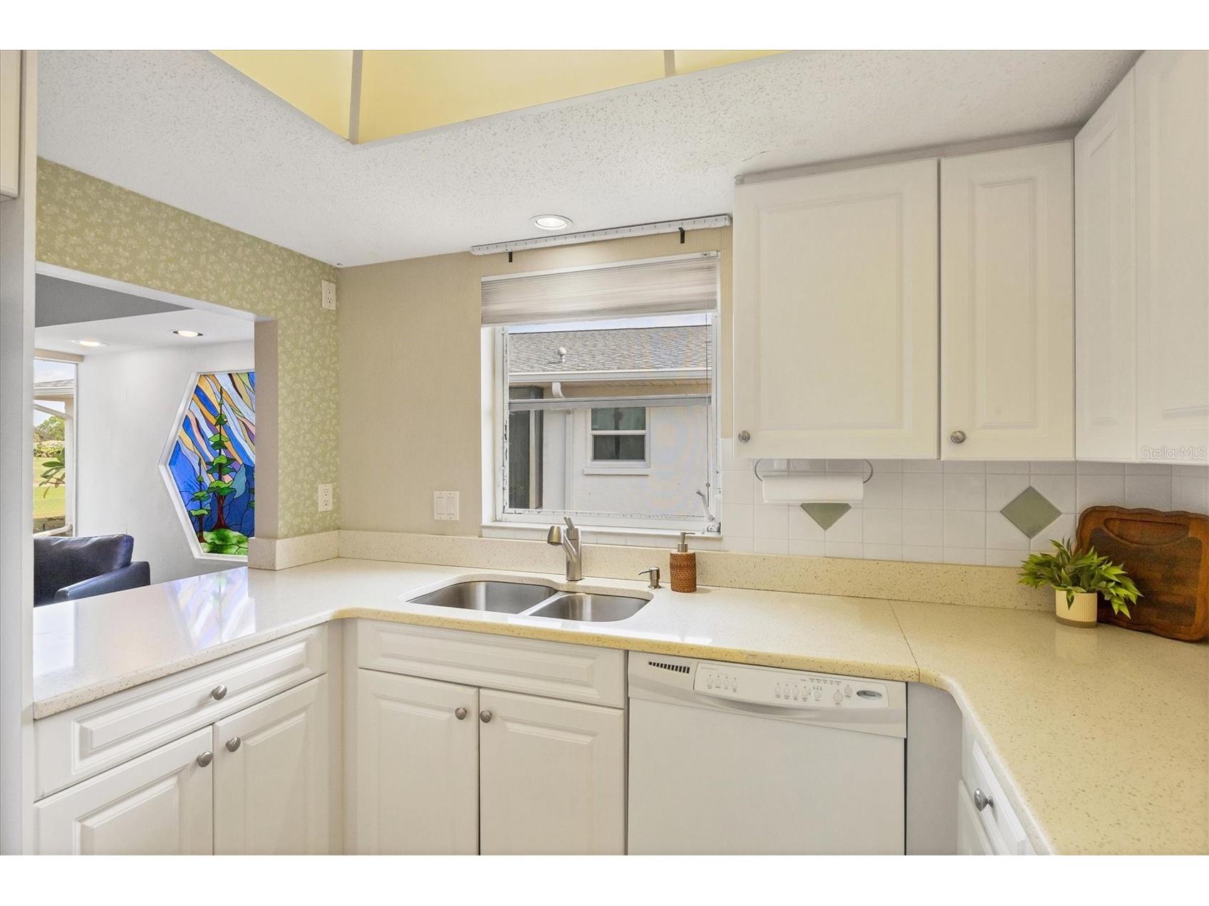 4755 Ringwood Meadow Sarasota FL 34235 A4669818 image17