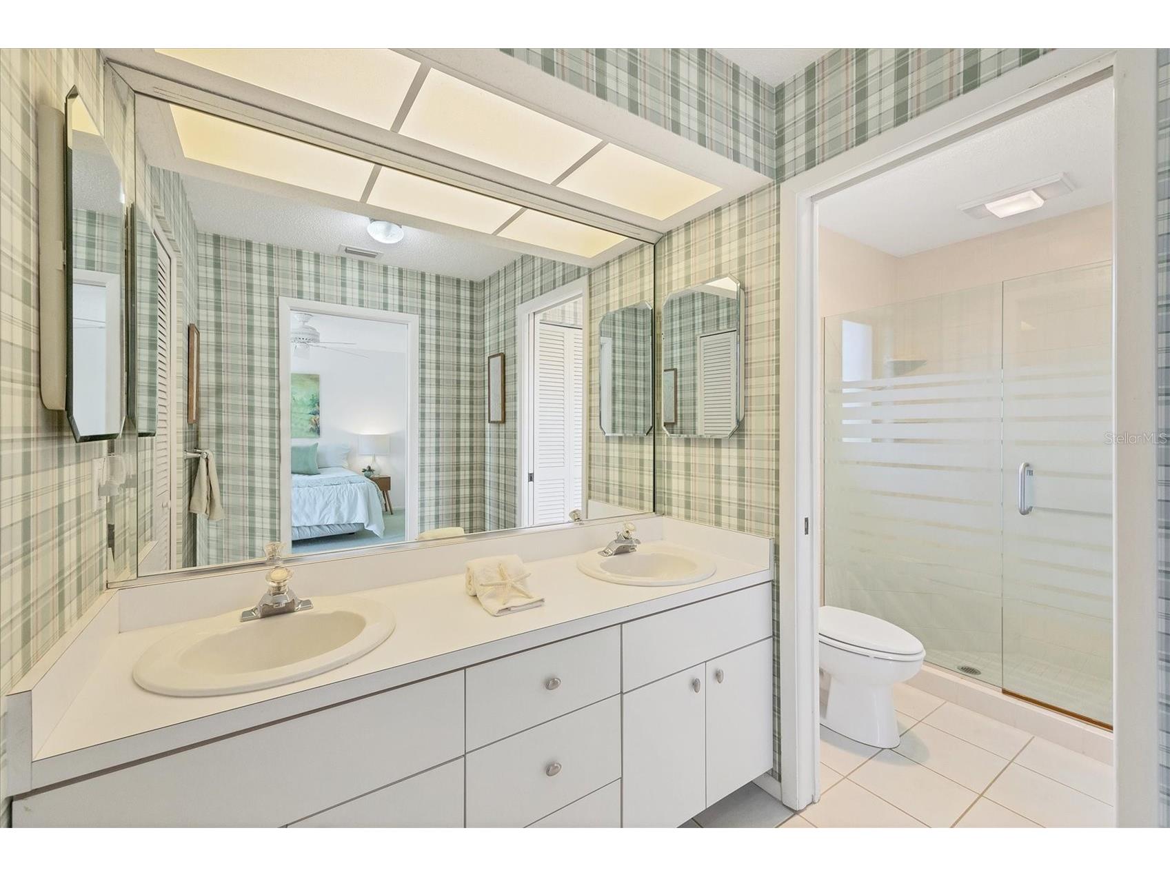 4755 Ringwood Meadow Sarasota FL 34235 A4669818 image24