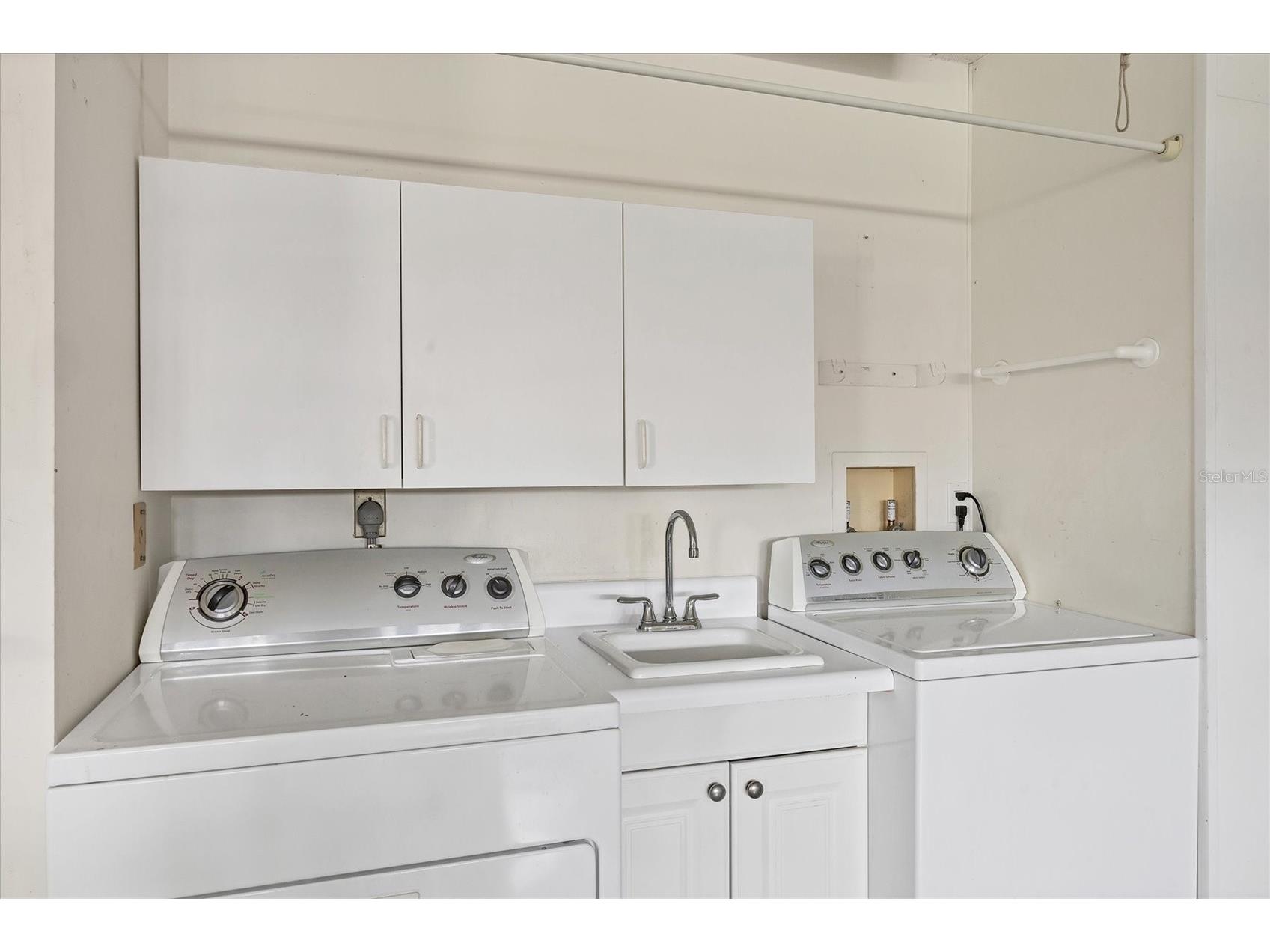 4755 Ringwood Meadow Sarasota FL 34235 A4669818 image32