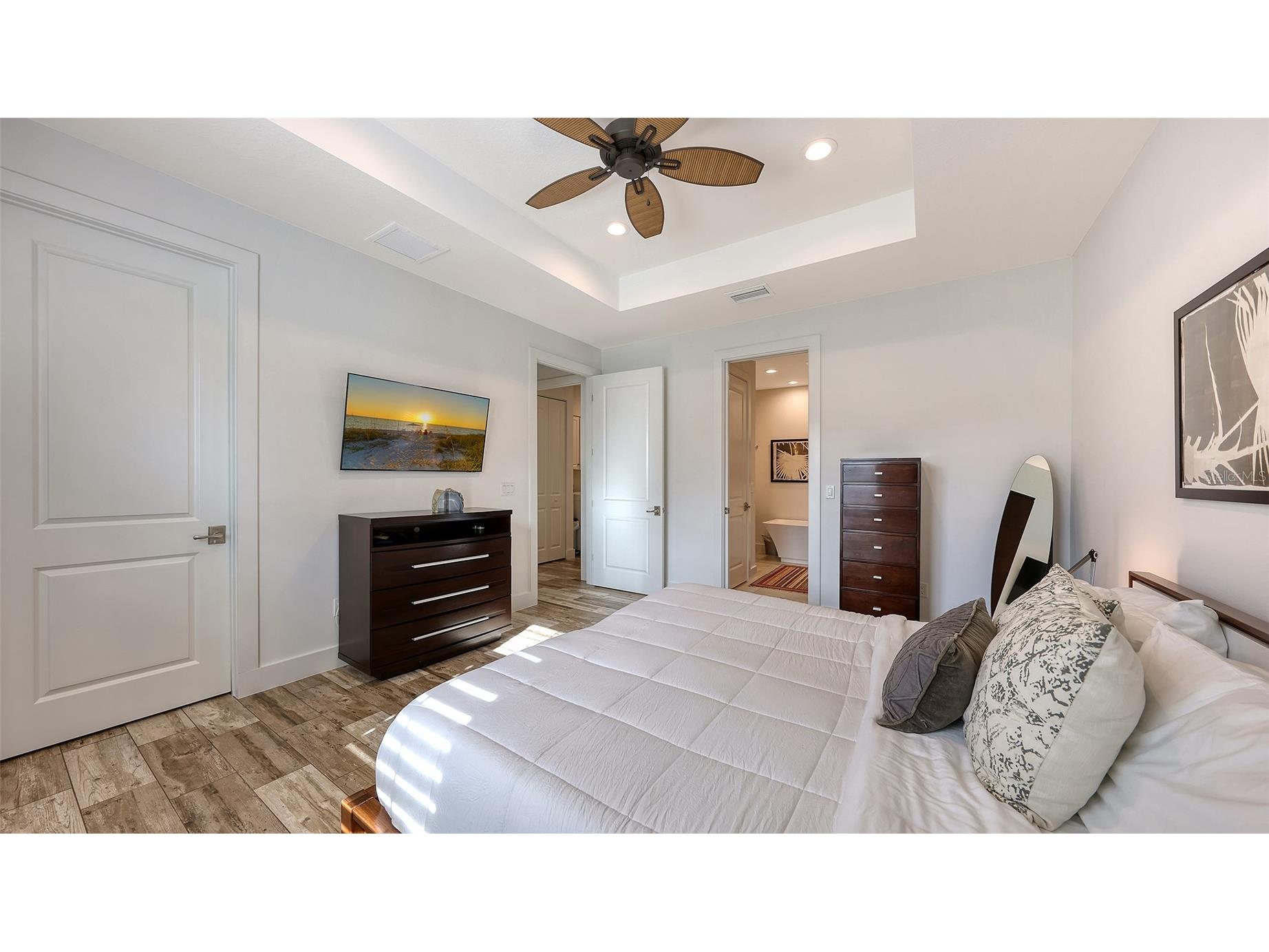 4756 Ringwood Meadow Sarasota FL 34235 A4681012 image21