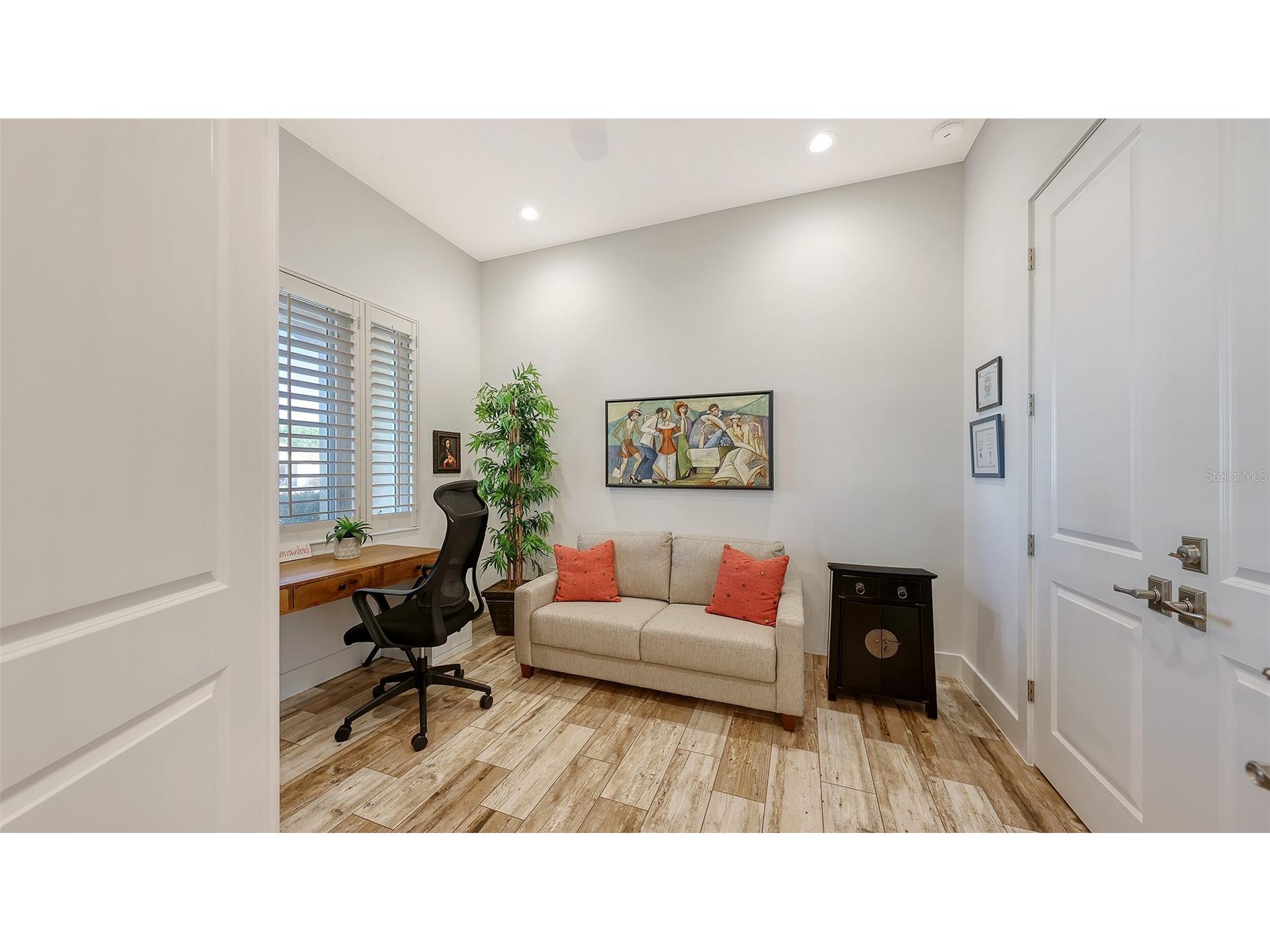 4756 Ringwood Meadow Sarasota FL 34235 A4681012 image28