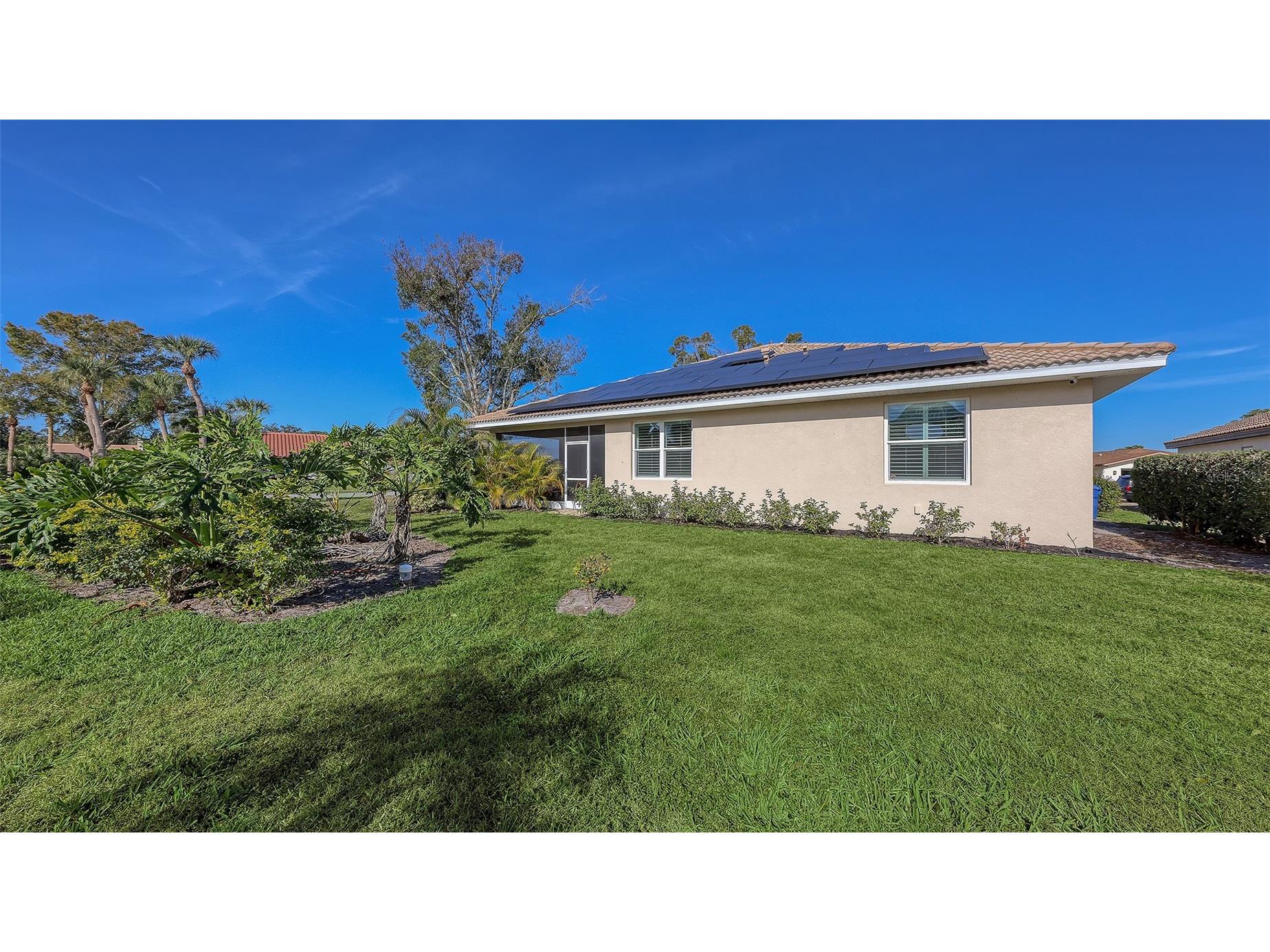 4756 Ringwood Meadow Sarasota FL 34235 A4681012 image37