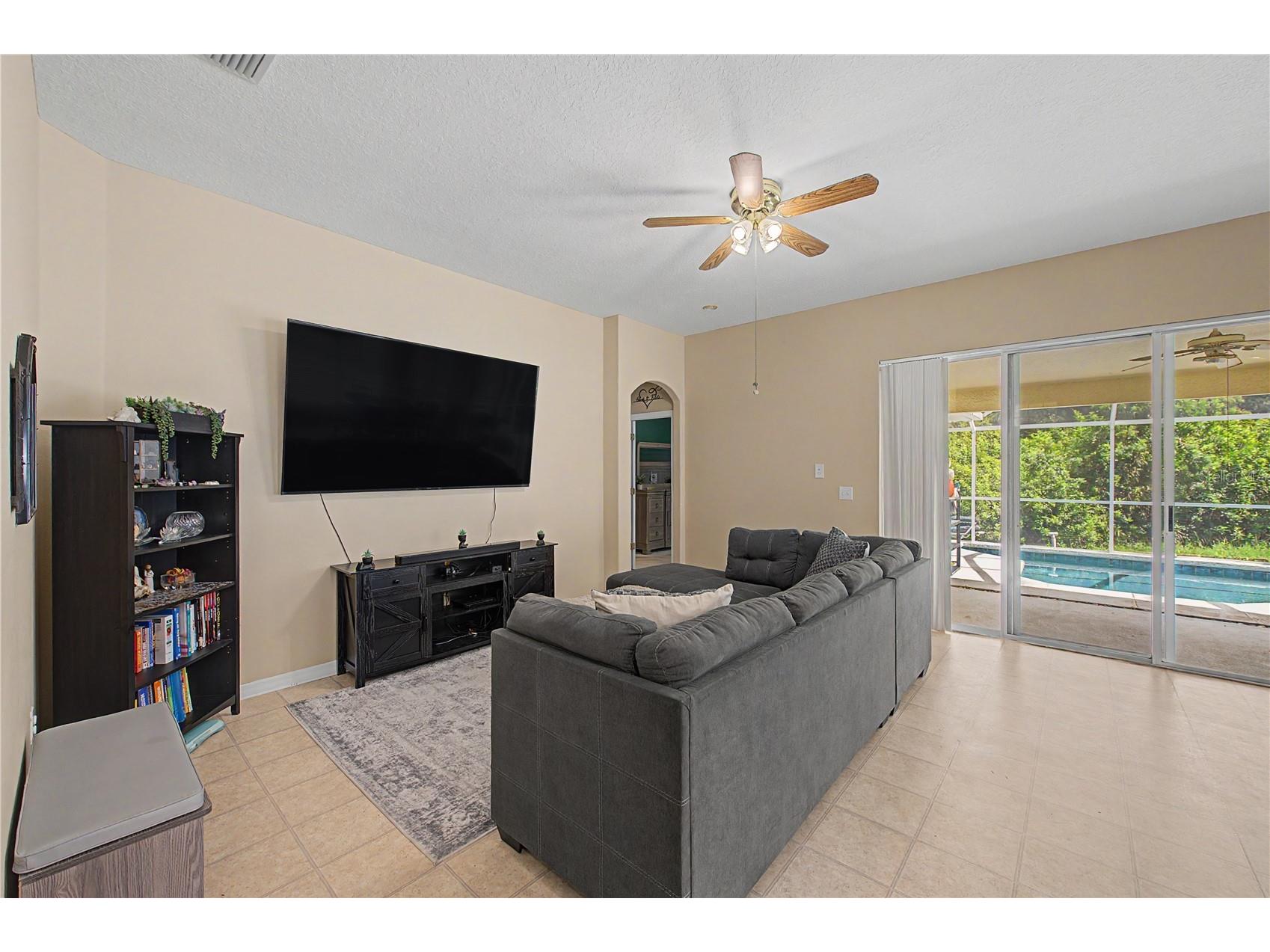 4756 Whispering Wind Avenue Tampa FL 33614 TB8528270 image16