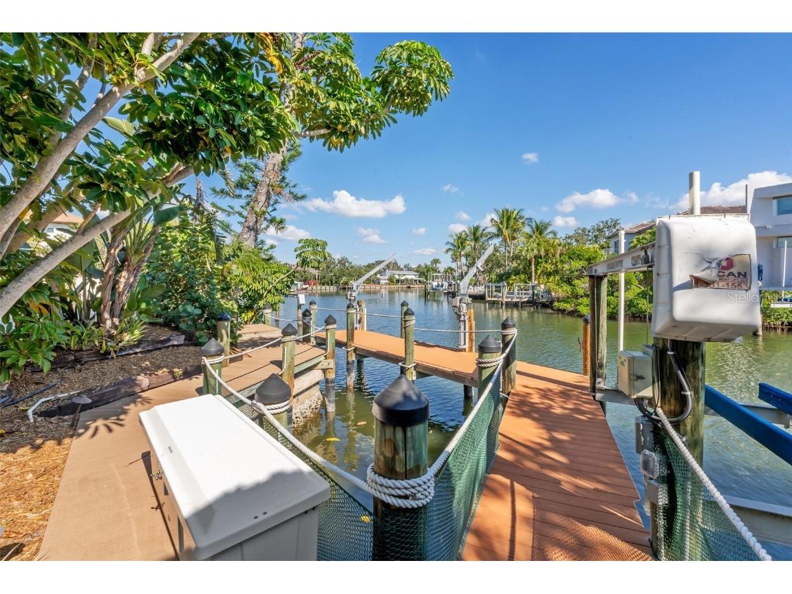 4757 Higel Avenue Sarasota FL 34242 A4669548 image18