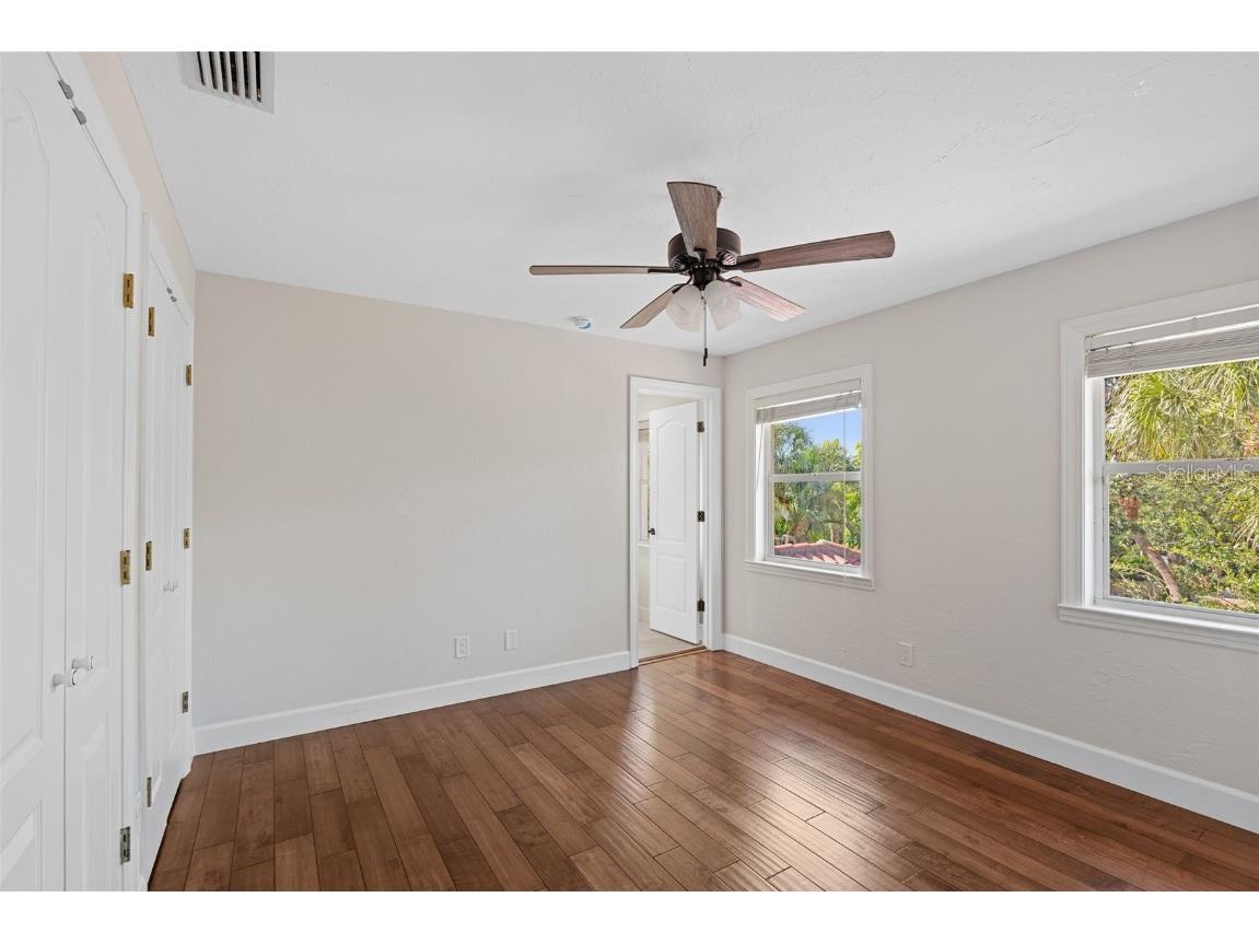 4757 Higel Avenue Sarasota FL 34242 A4669548 image40