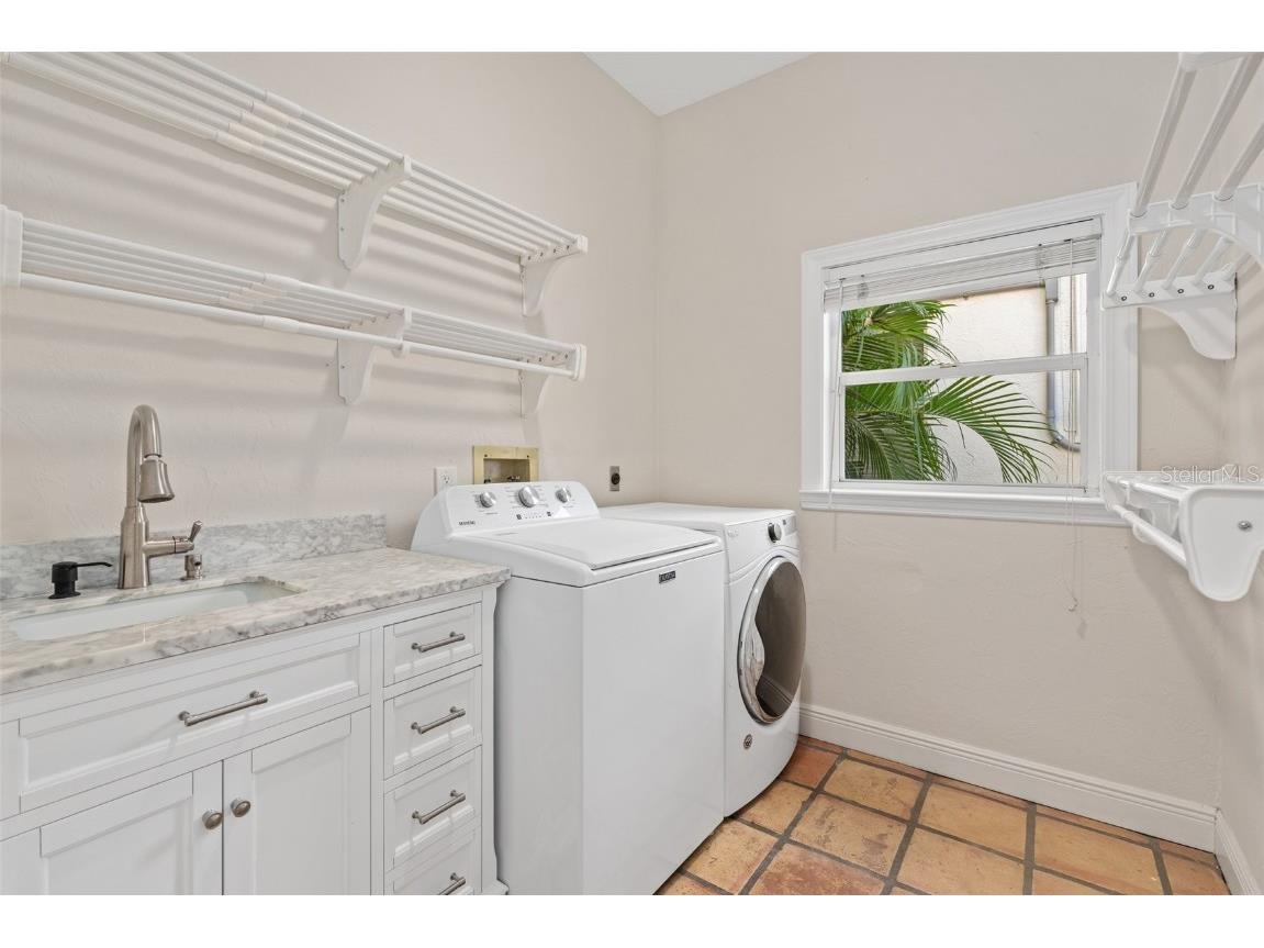 4757 Higel Avenue Sarasota FL 34242 A4669548 image44