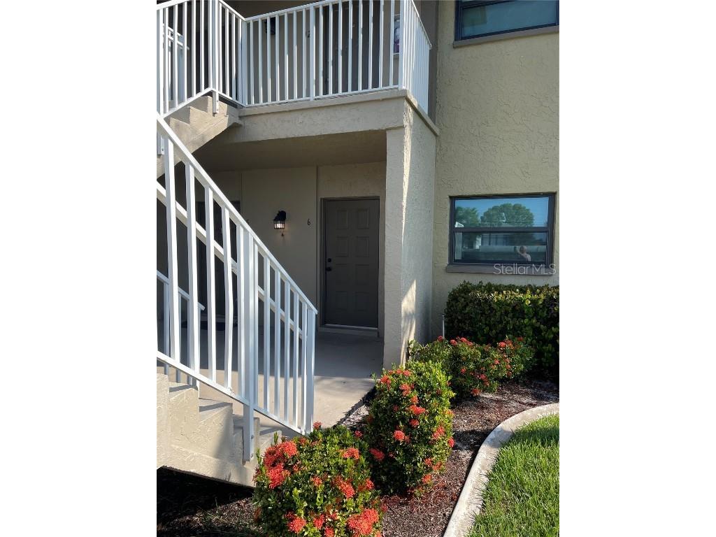 4757 Orange Grove Boulevard #6 North Fort Myers FL 33903 A4577473 image1
