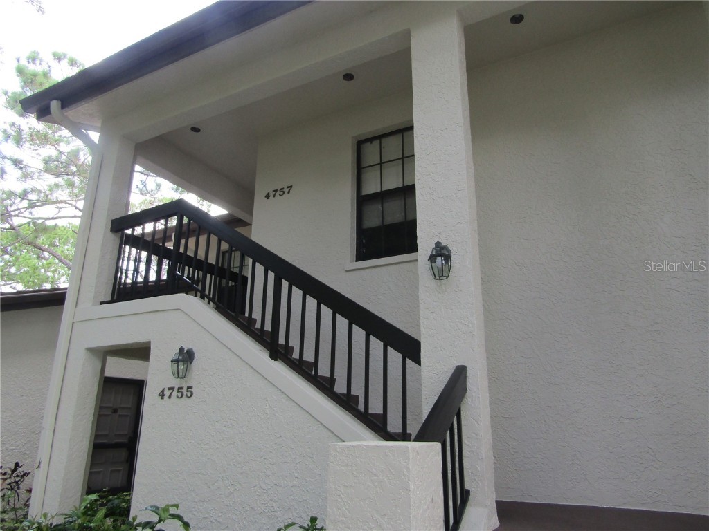 4757 Winslow Beacon #20 Sarasota FL 34235 A4618855 image1