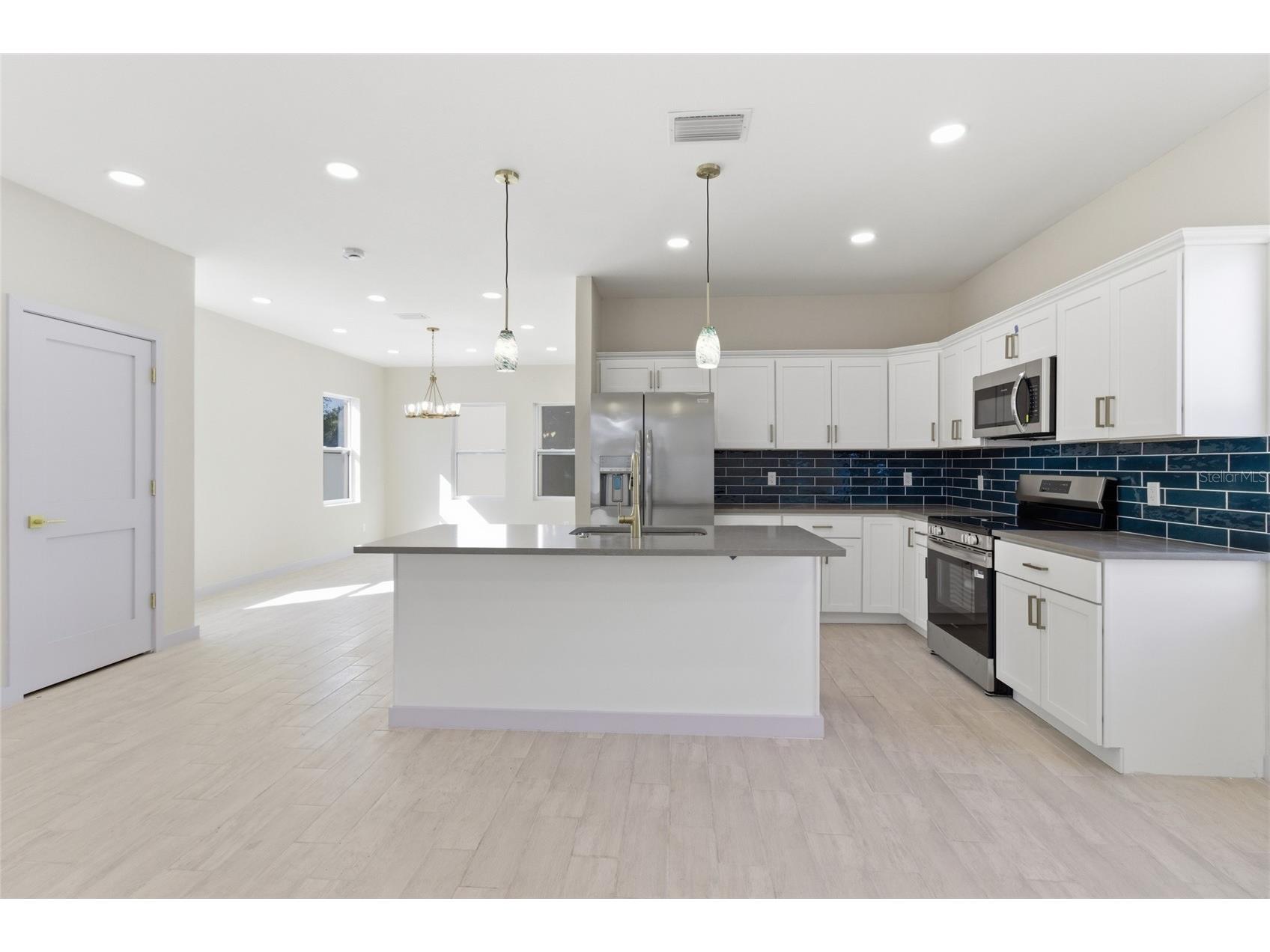 4759 11th Avenue S Saint Petersburg FL 33711 A4654971 image9